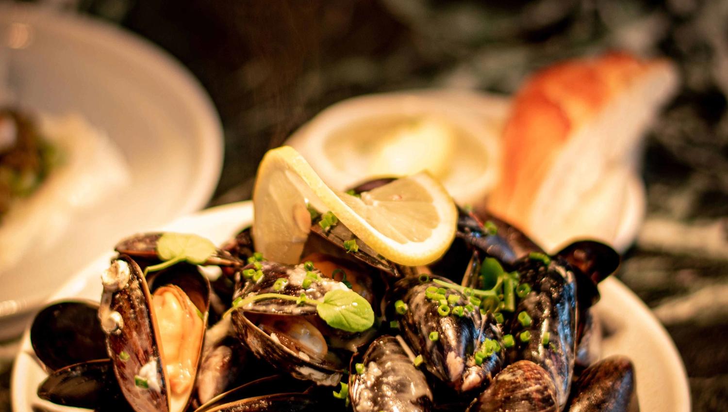 Fresh mussels served at Sjøhuset Restaurant & Pub in Norheimsund.