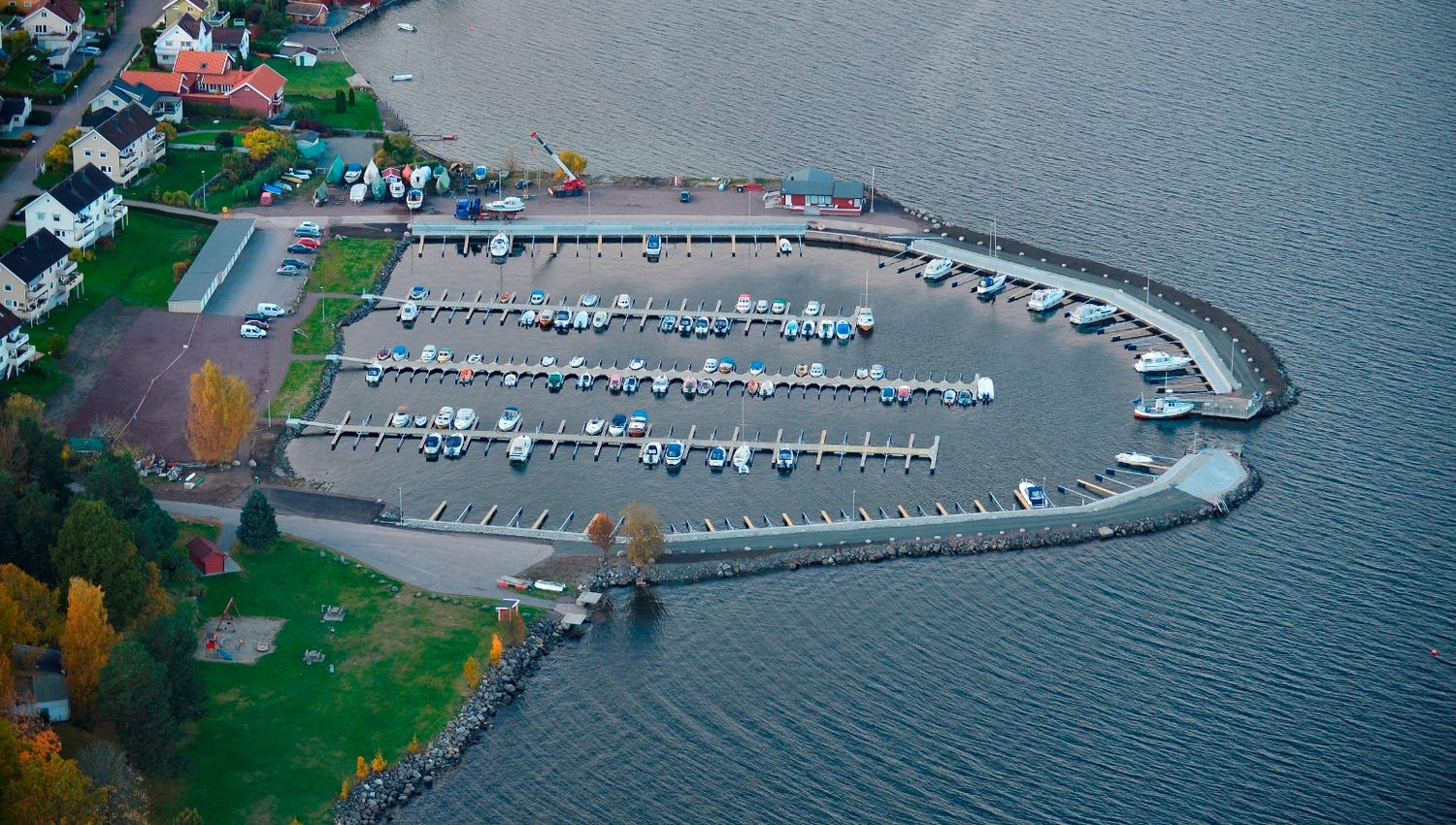 Overview of the marina