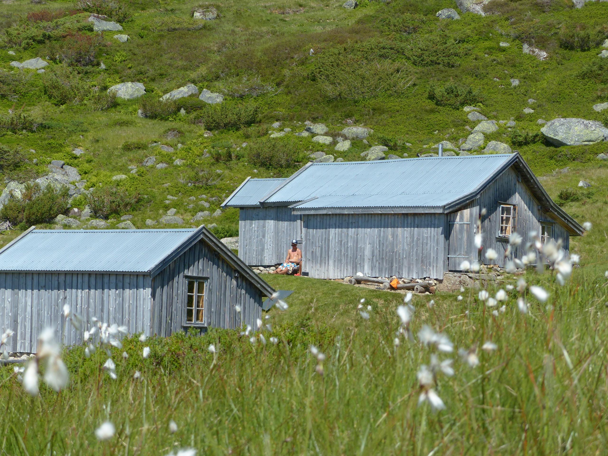 Sigurdsheller cabins at Øyarvatn