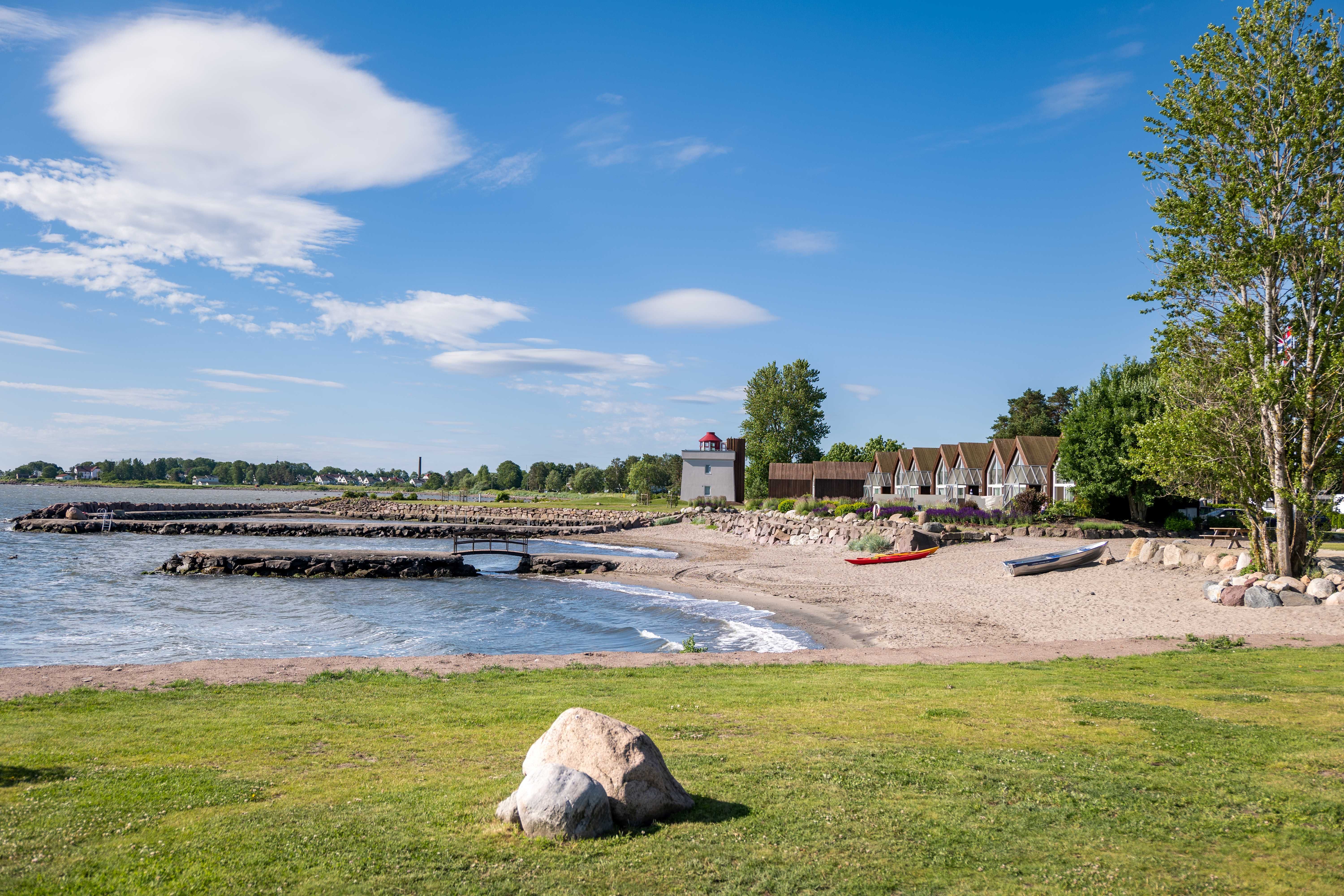 Grass, beach and ocean