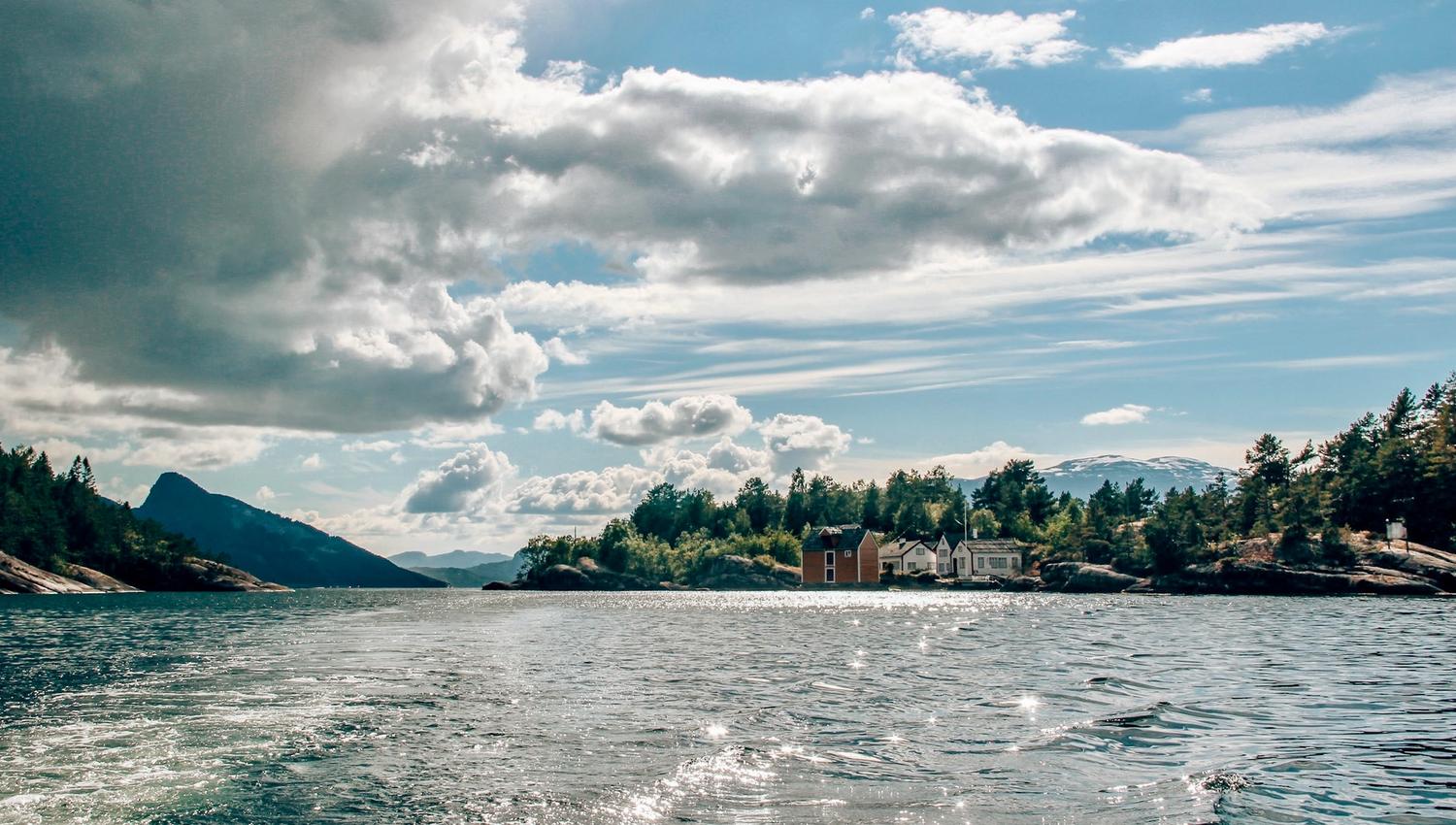Fjord Cruise in a RIB boat on the Hardangerfjord