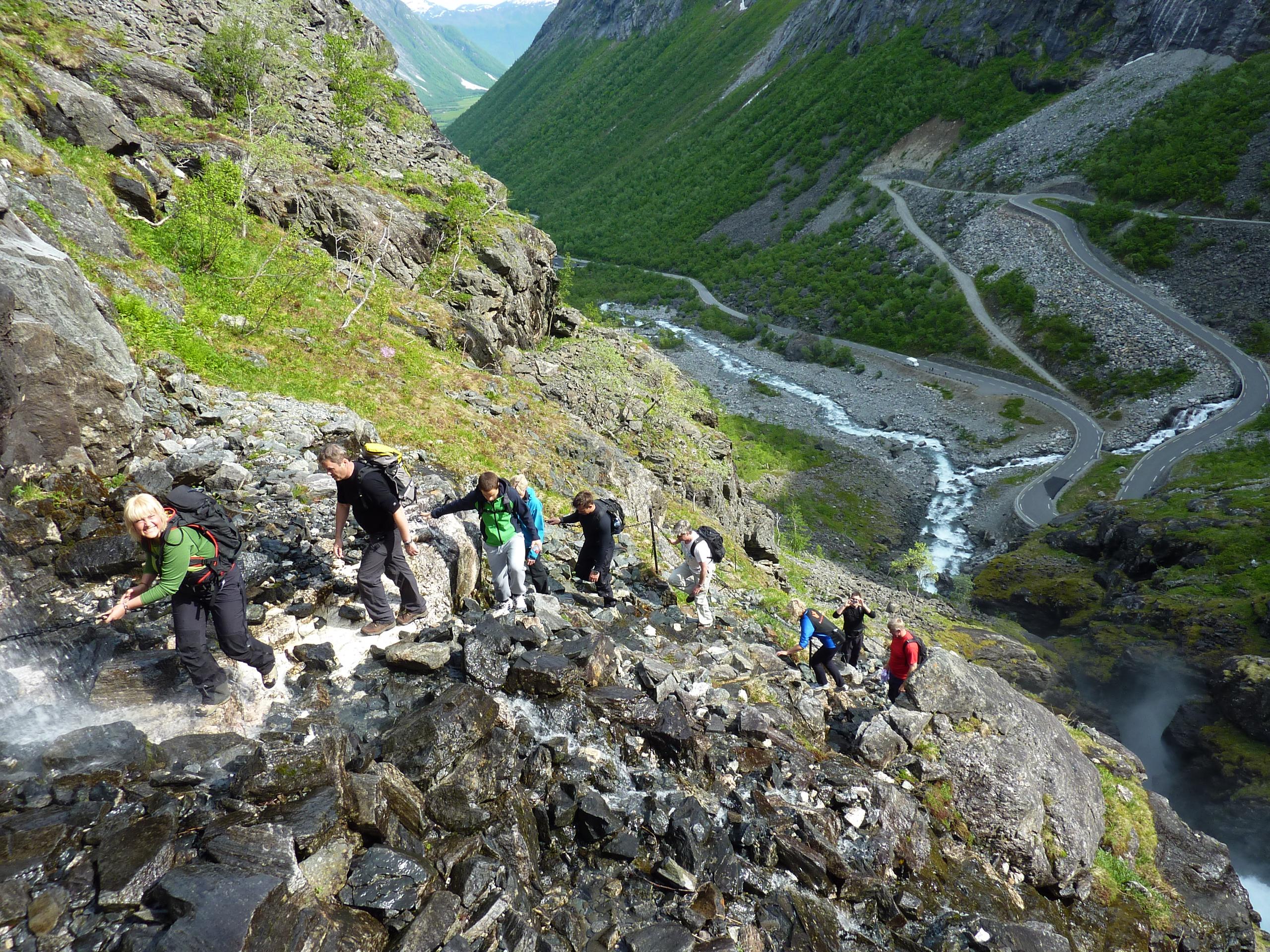 Wandertour Trollstigen - Kløvstien (858 m.ü.M.)