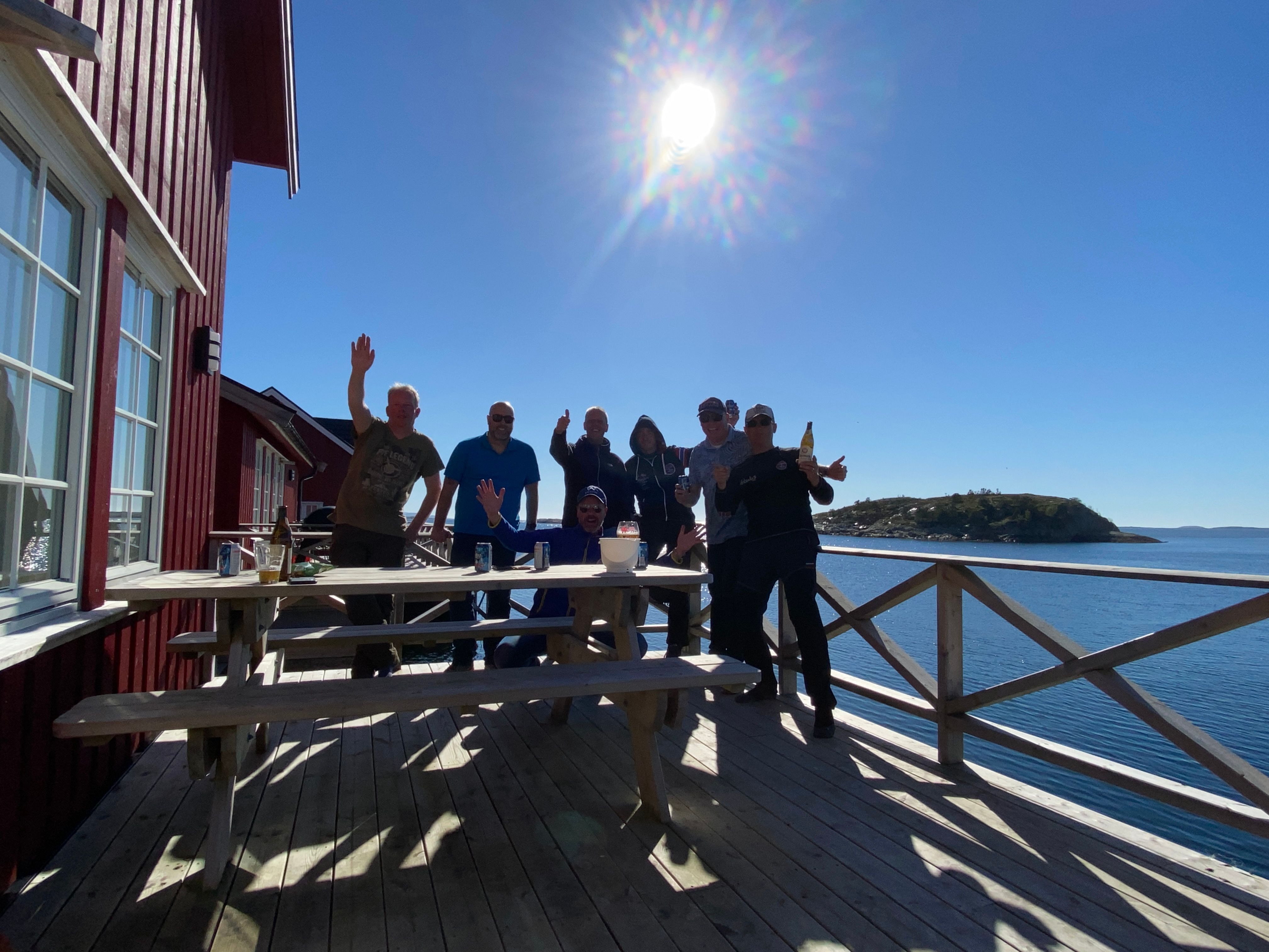 Roan Sjøcamping - Sommer på rorbuterrassen