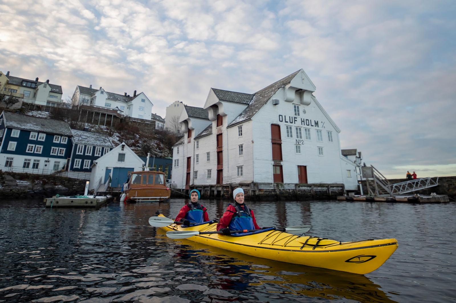 Winter kayaking & sauna in Ålesund