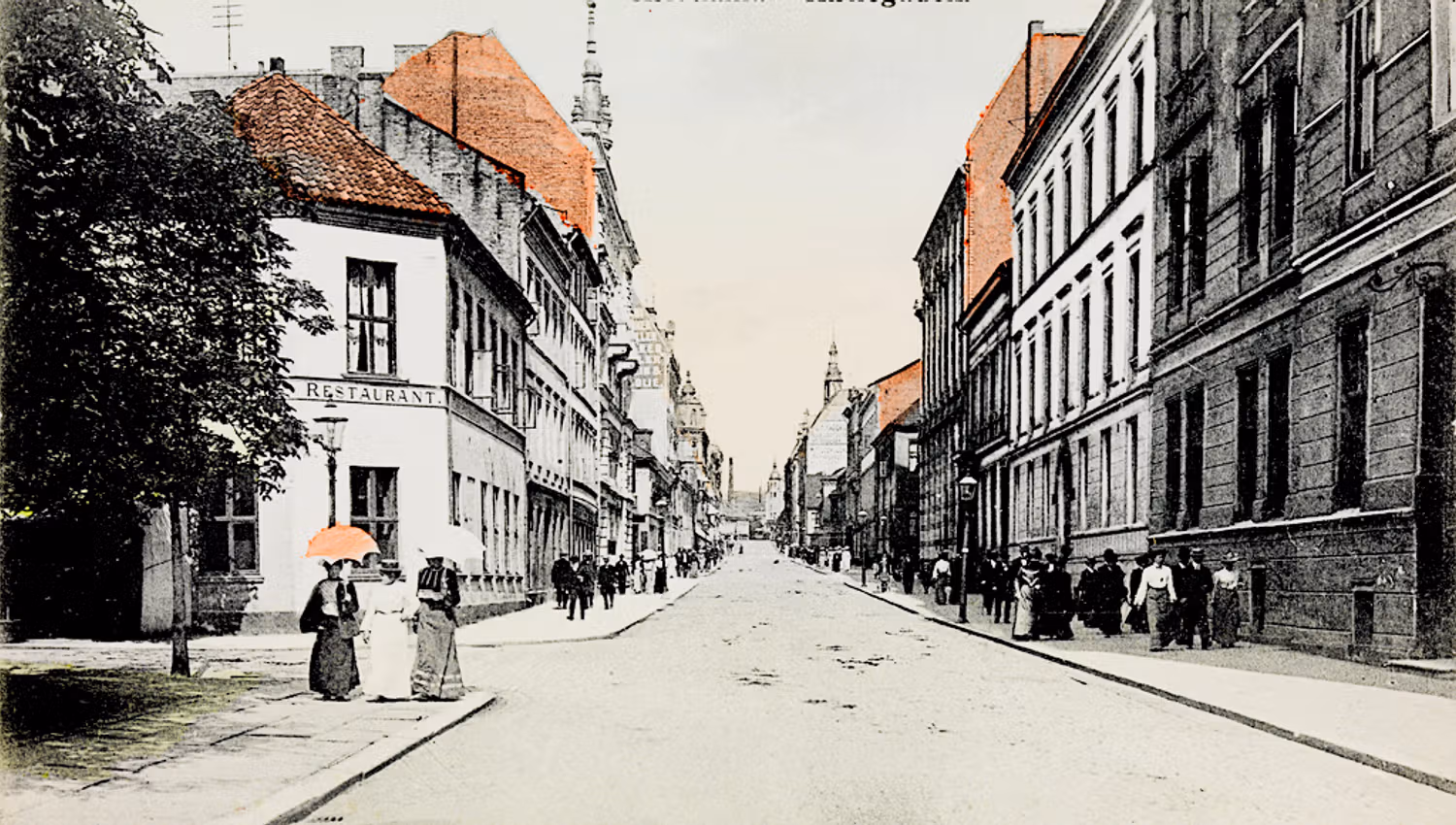 Kirkegaten in the past, late 1800s/early 1900s.