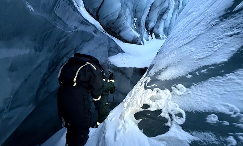 Snowmobile and ice cave exploration - Backyard Svalbard'