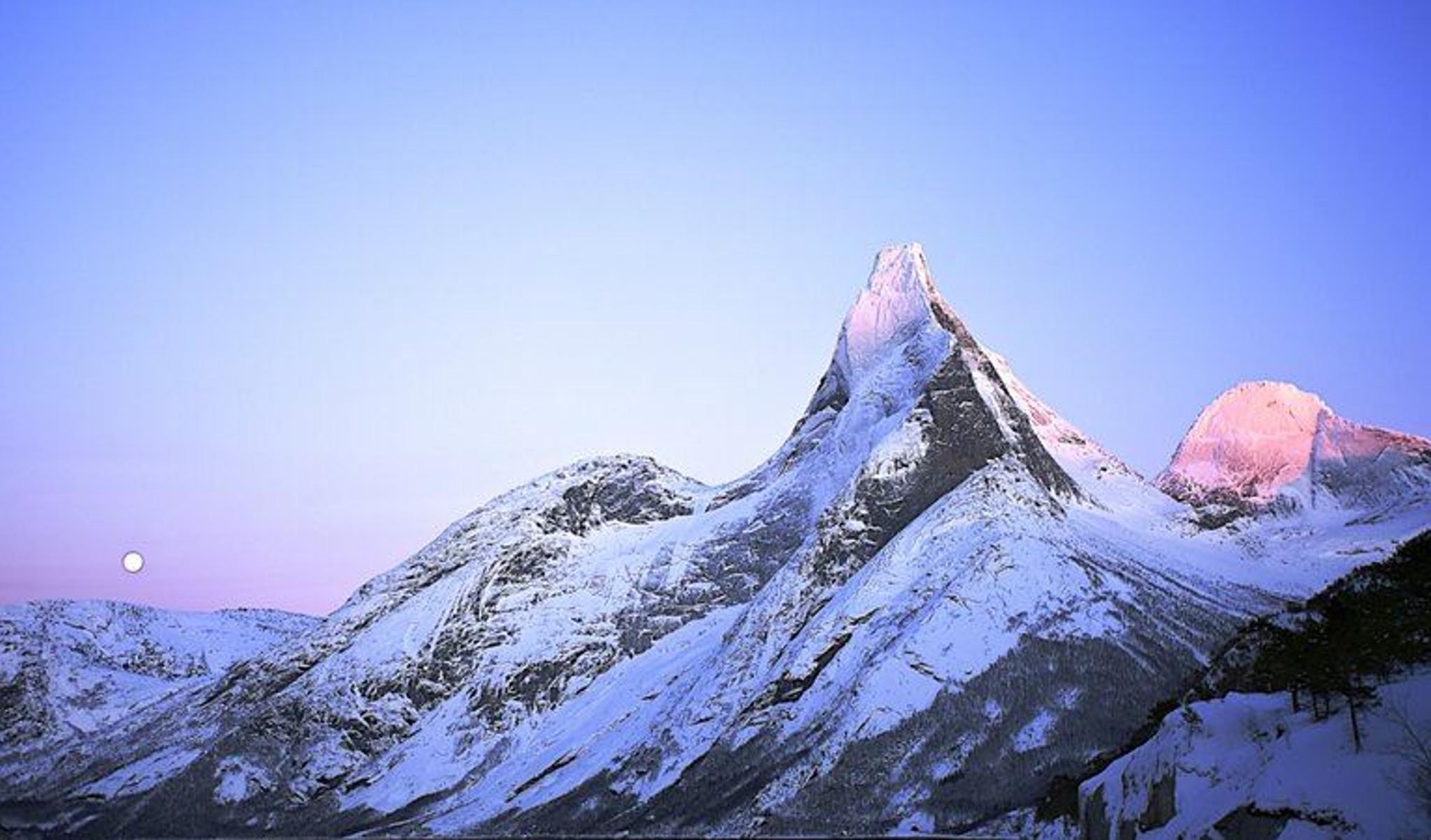 Stetind - Norway's national mountain