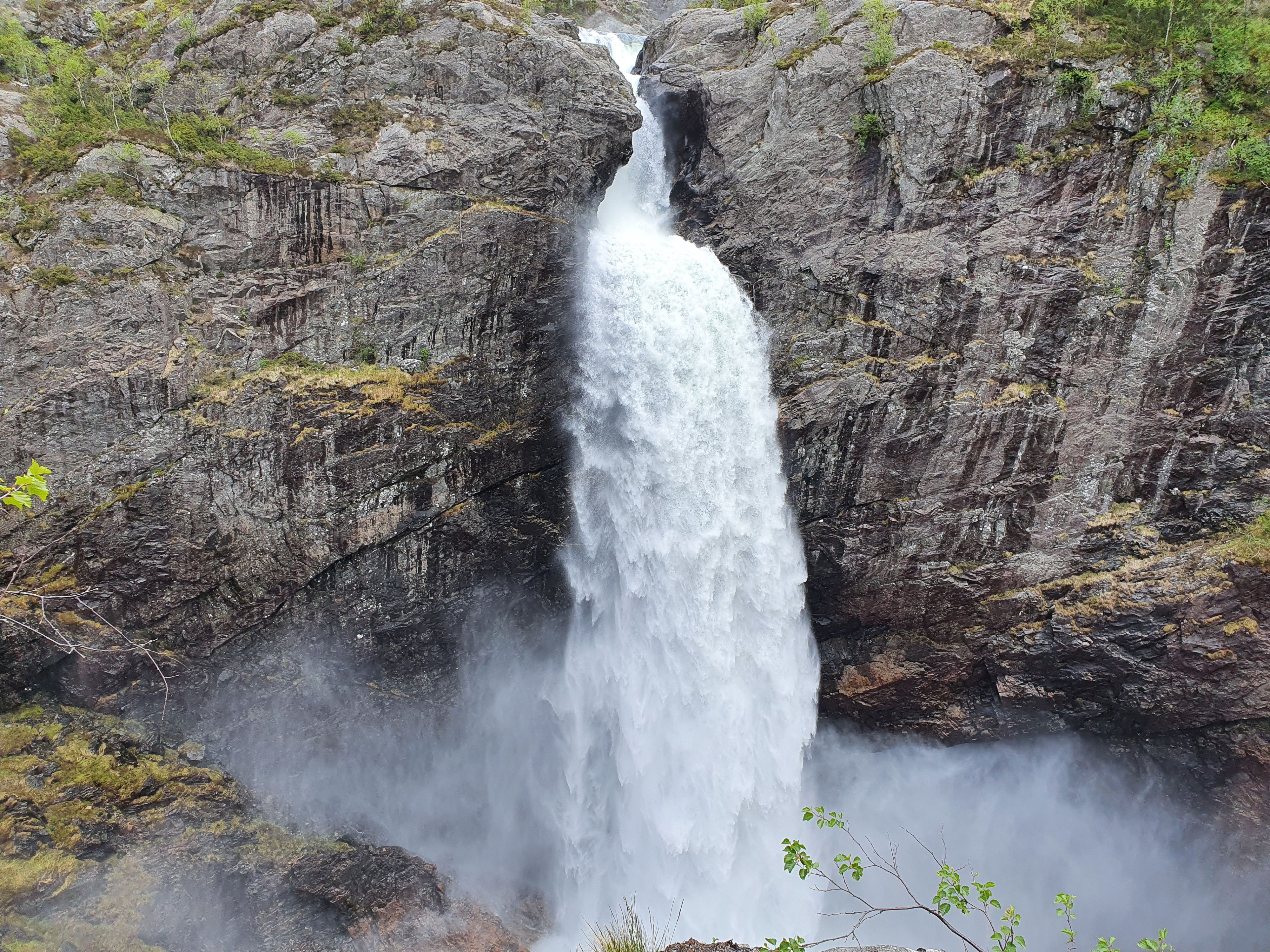 Månafossen, med sitt 92 meters fall