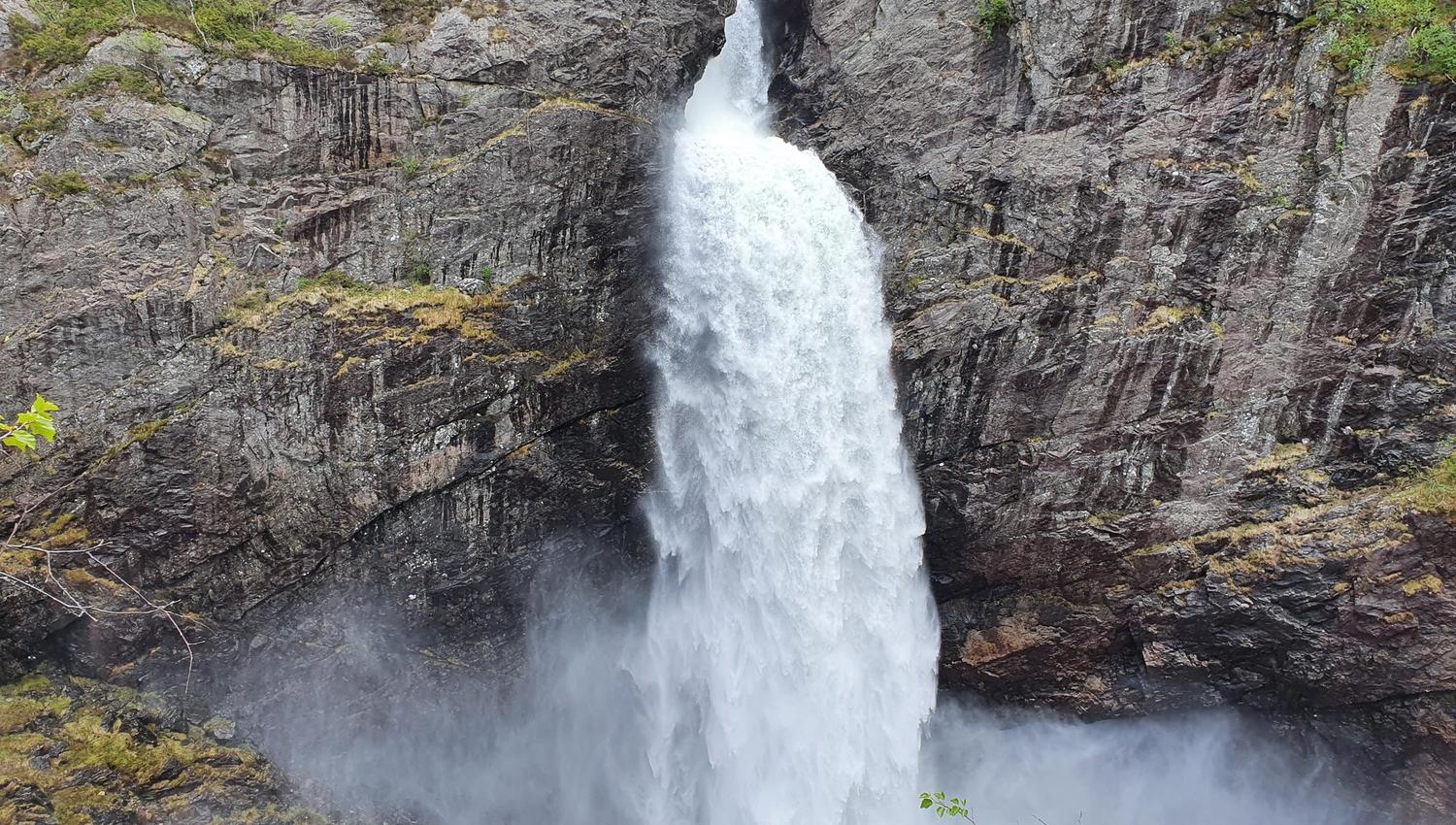 Månafossen, med sitt 92 meters fall