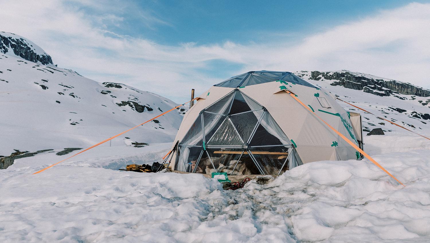 Trolltunga sunset/sunrise winter dome.