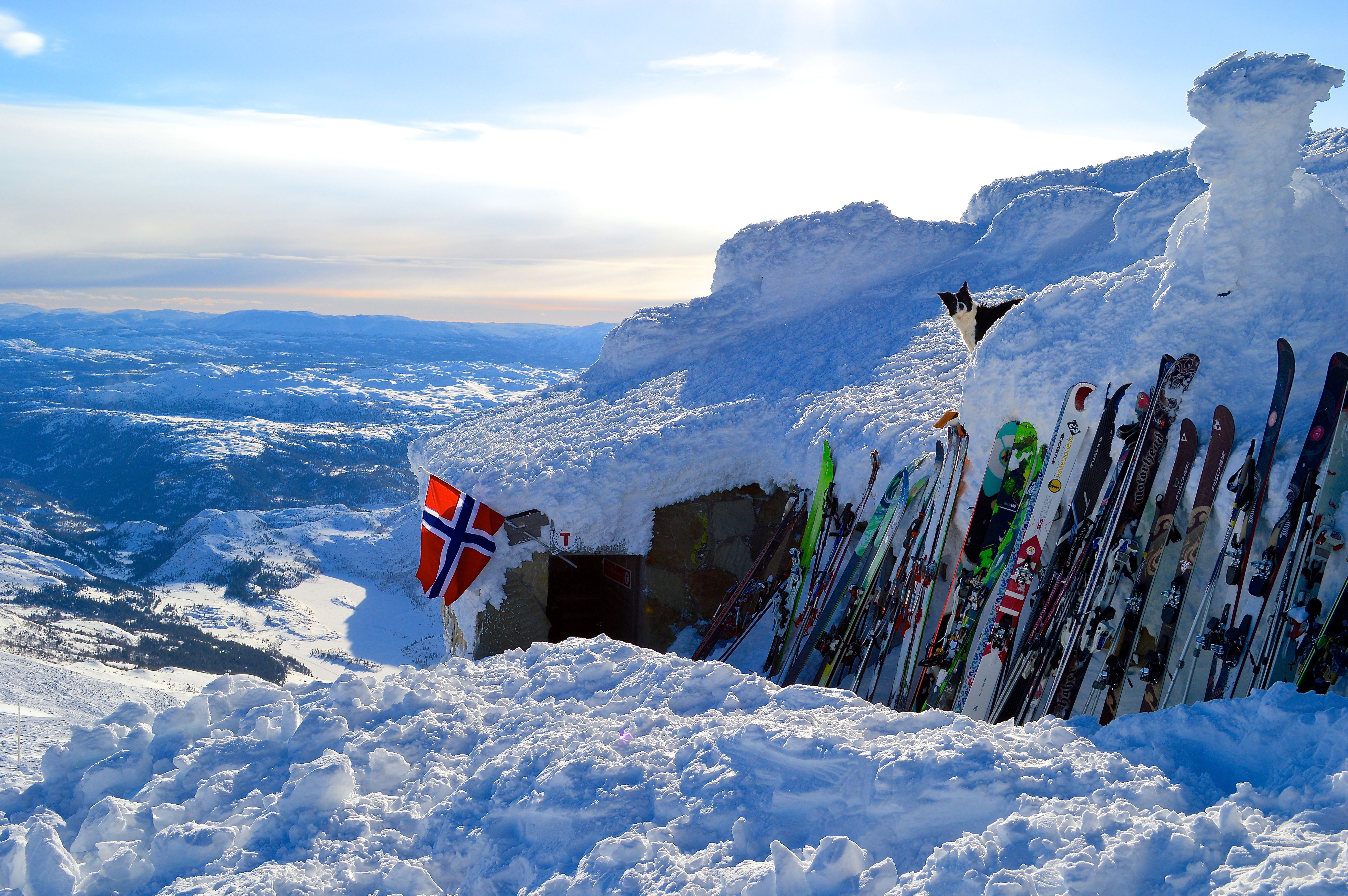 Gaustatoppen Tourist cabin is open from week 7 and until week 41