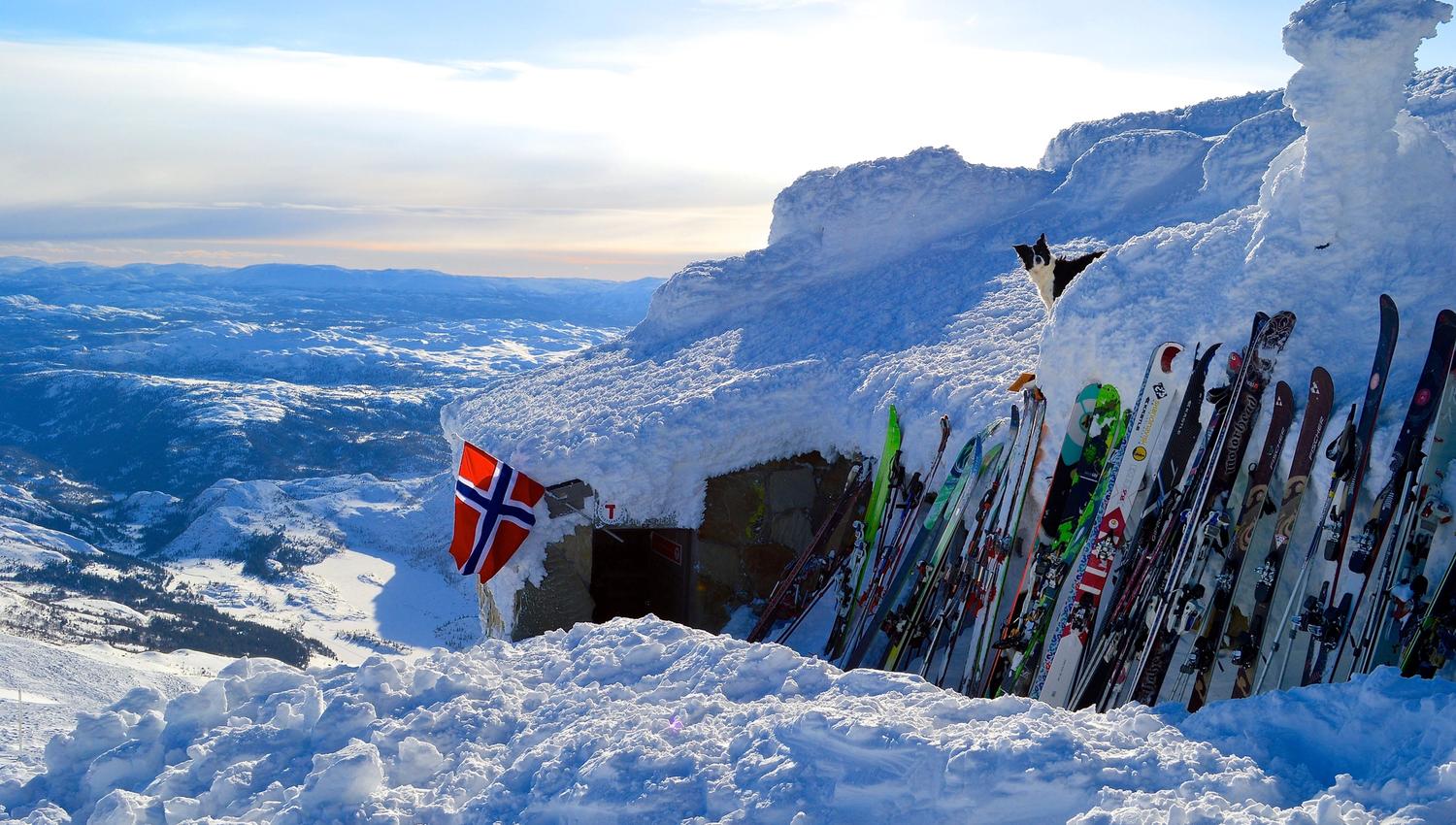 Gaustatoppen Tourist cabin is open from week 7 and until week 41