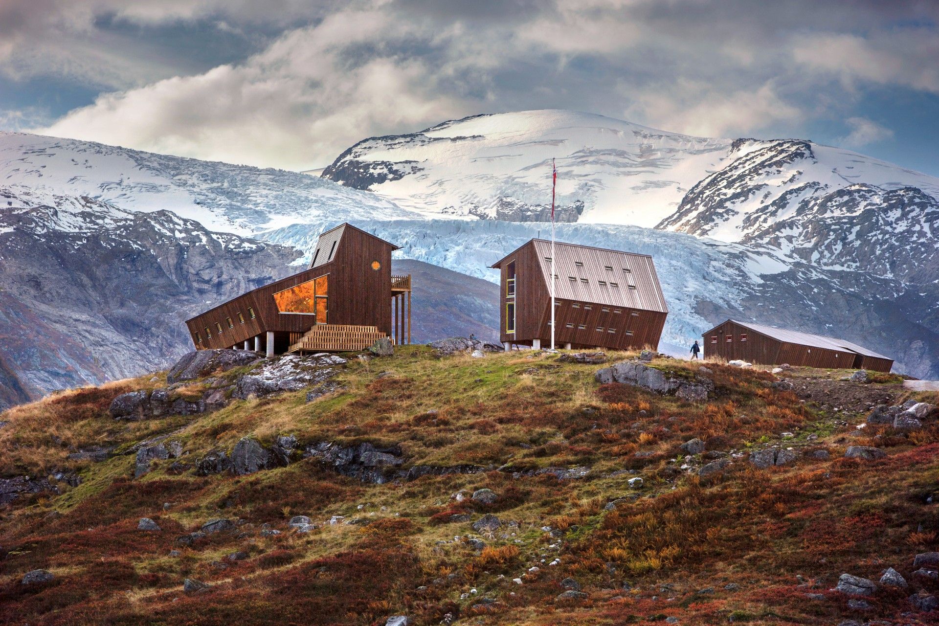 Tungestølen Turisthytte, Veitastrond