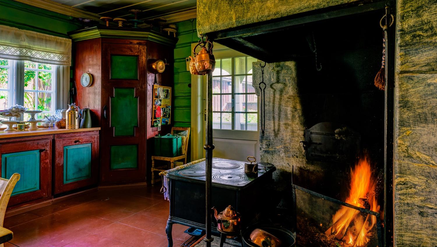 Fire place in the kitchen, Sygard Grytting