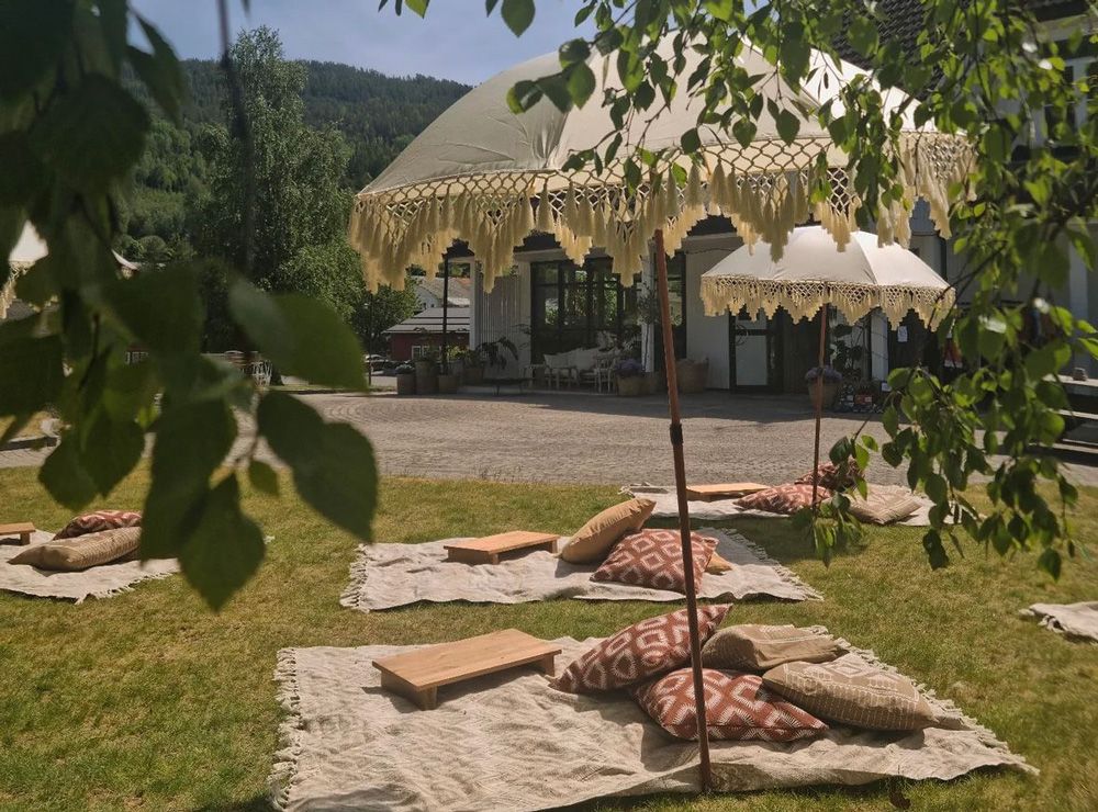 Fyresdal_-picnicpledd-på-Kafe-Hvelvet_1000x740