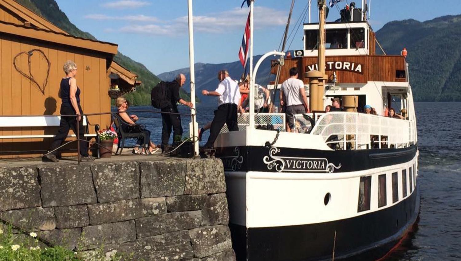 Victoria ved Lårdal bryggje