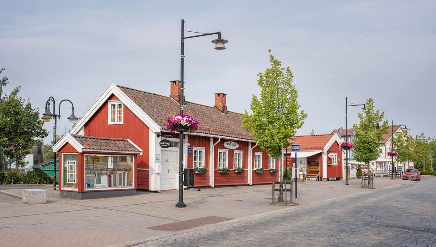 red house in a street