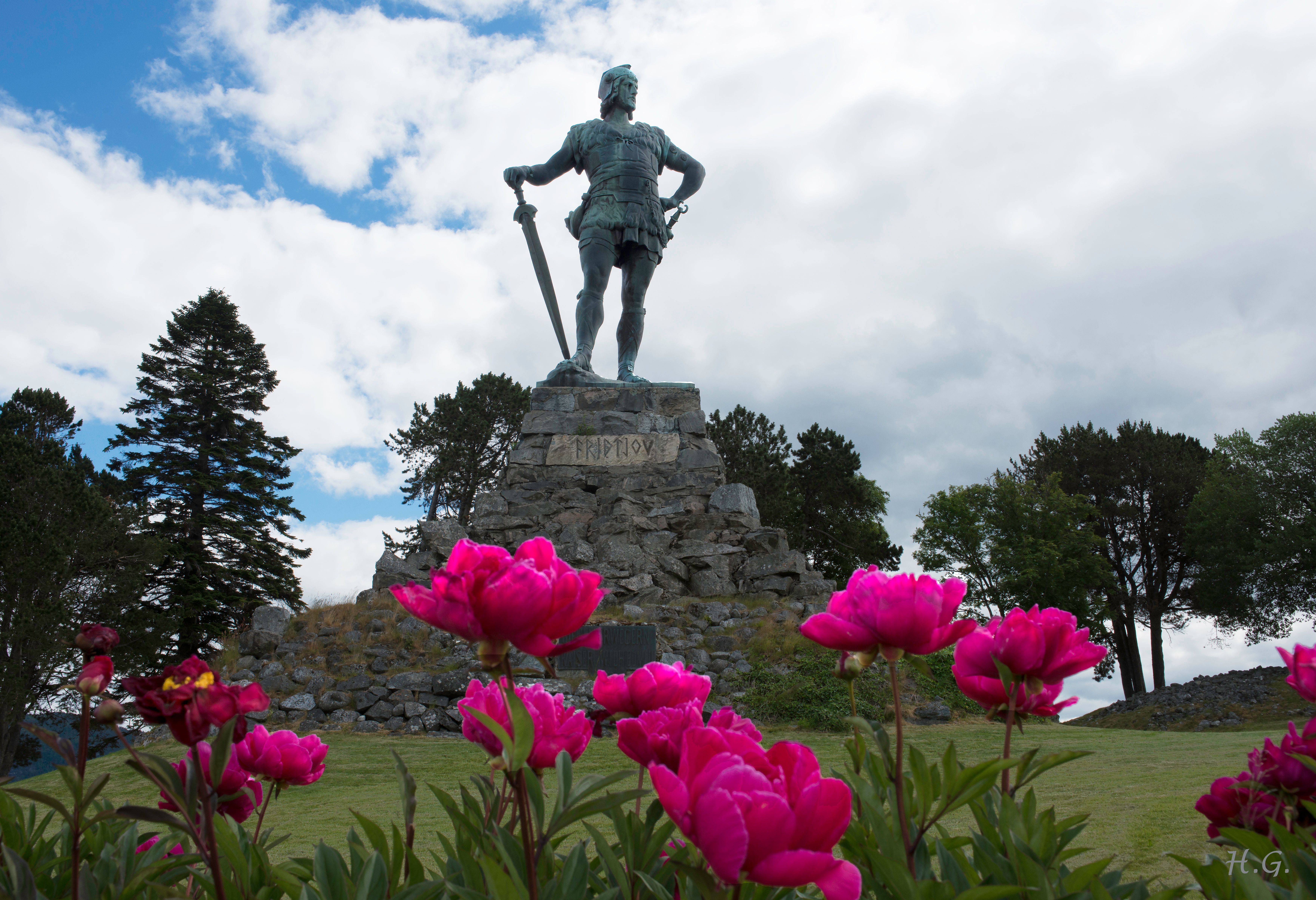 Sylvringen - Historical tour in Vik