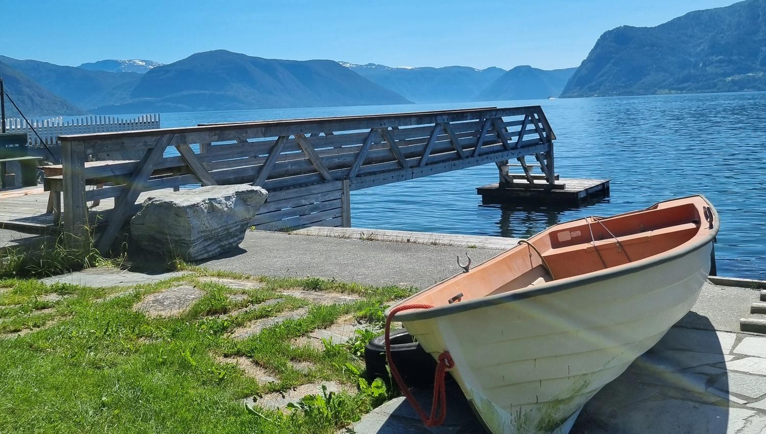 Systrond Motell Hyttesenter og Camping