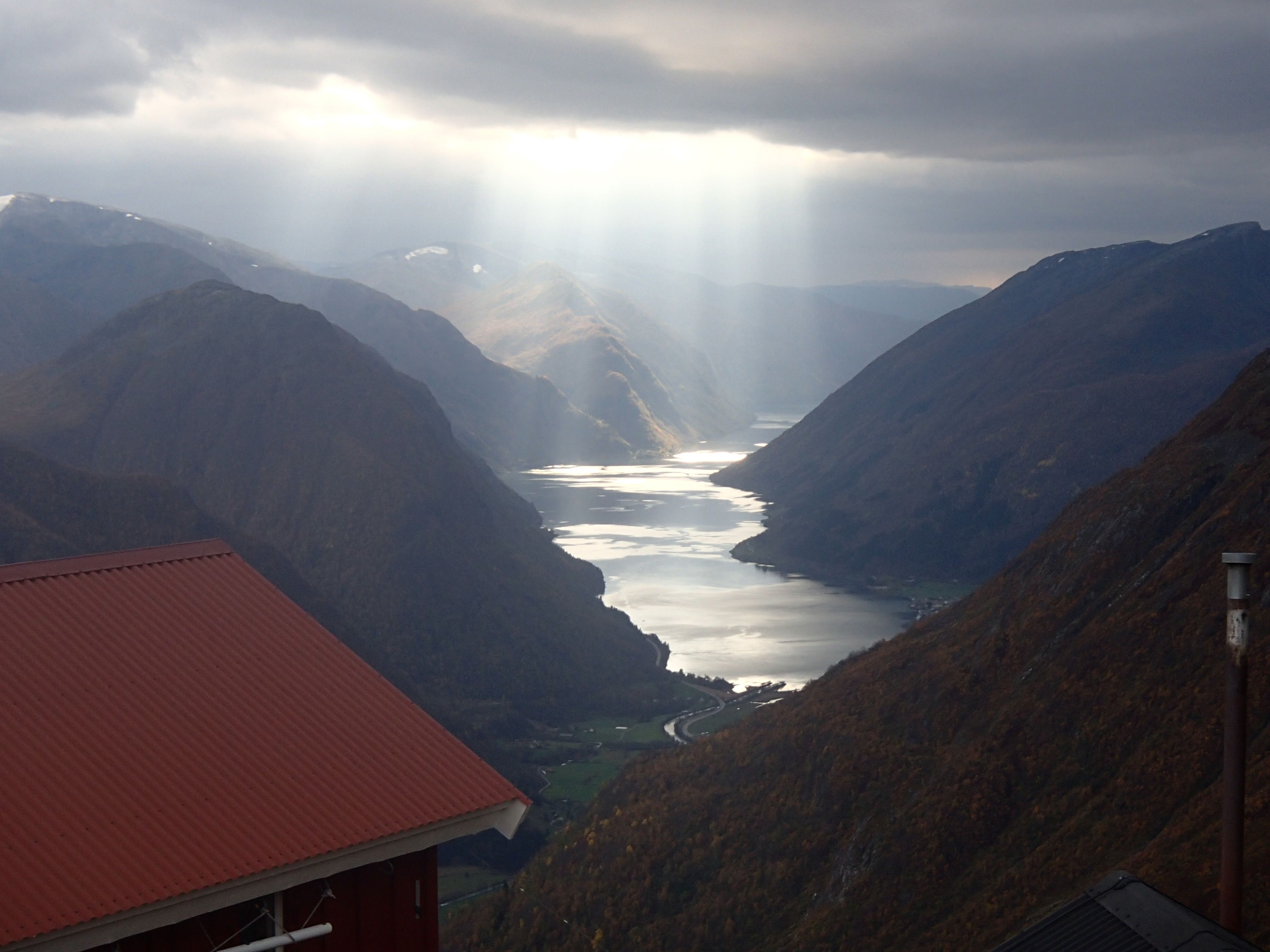 Flatbrehytta høgfjellshytte, Fjærland