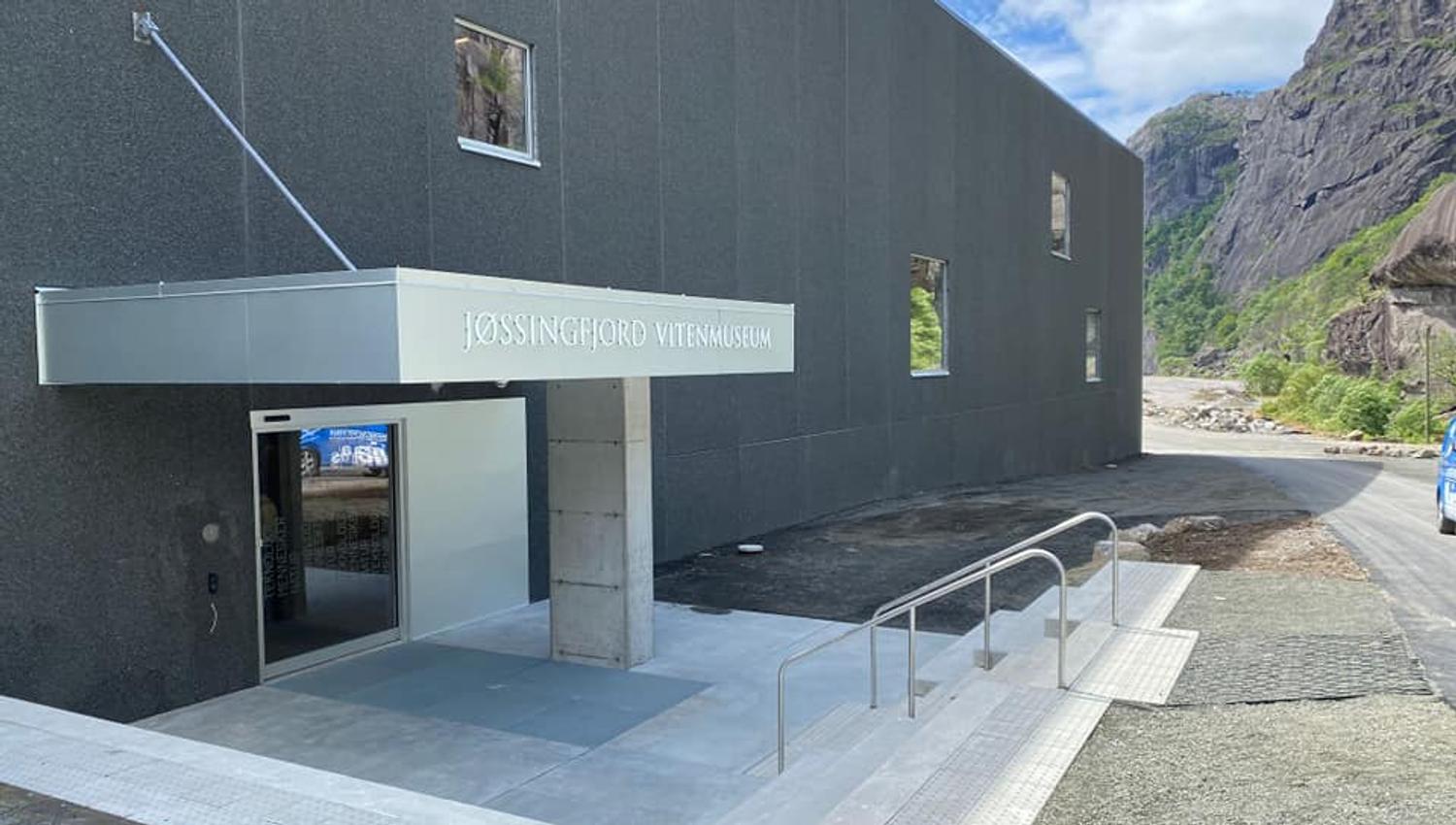 Entrance to the museum