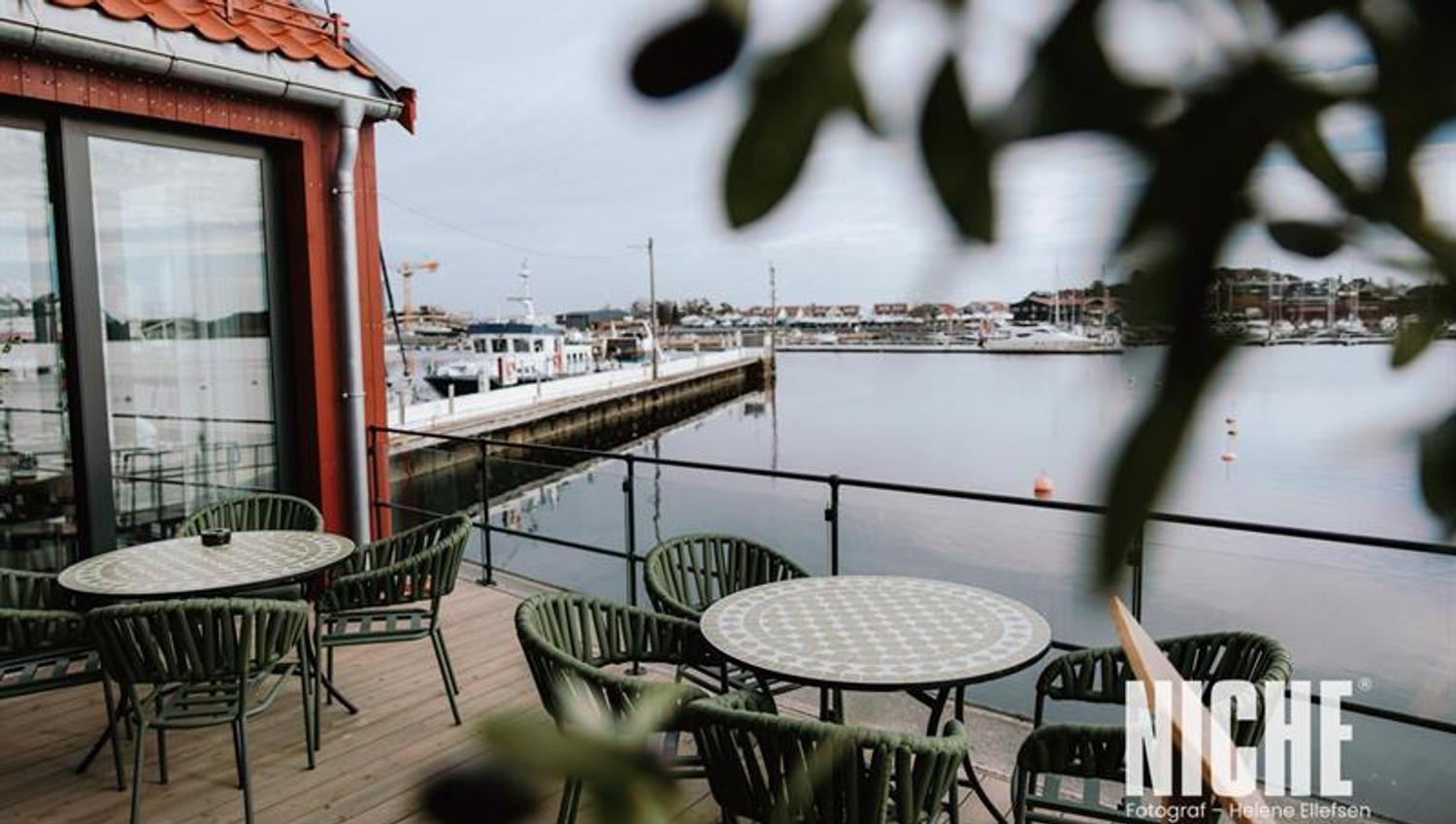 Tables outdoor at Kaikanten