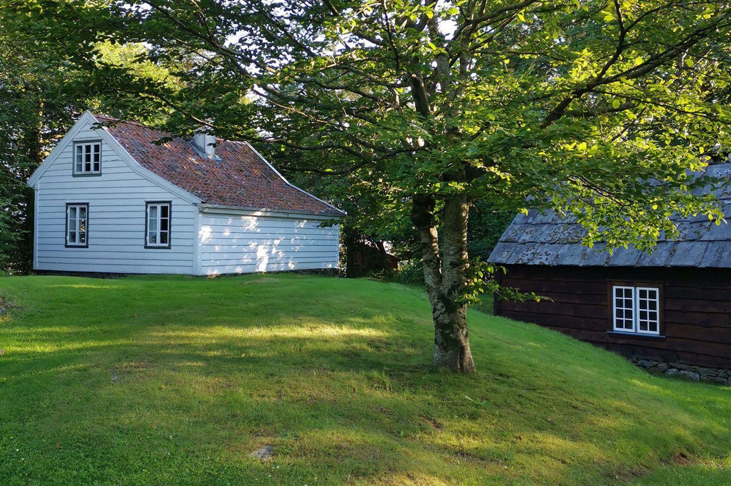 Two of the houses you can see at Sunnhordlandstunet