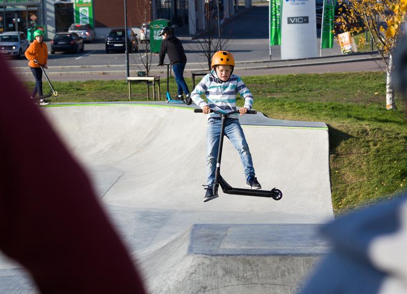 triksing på sparkesykkel