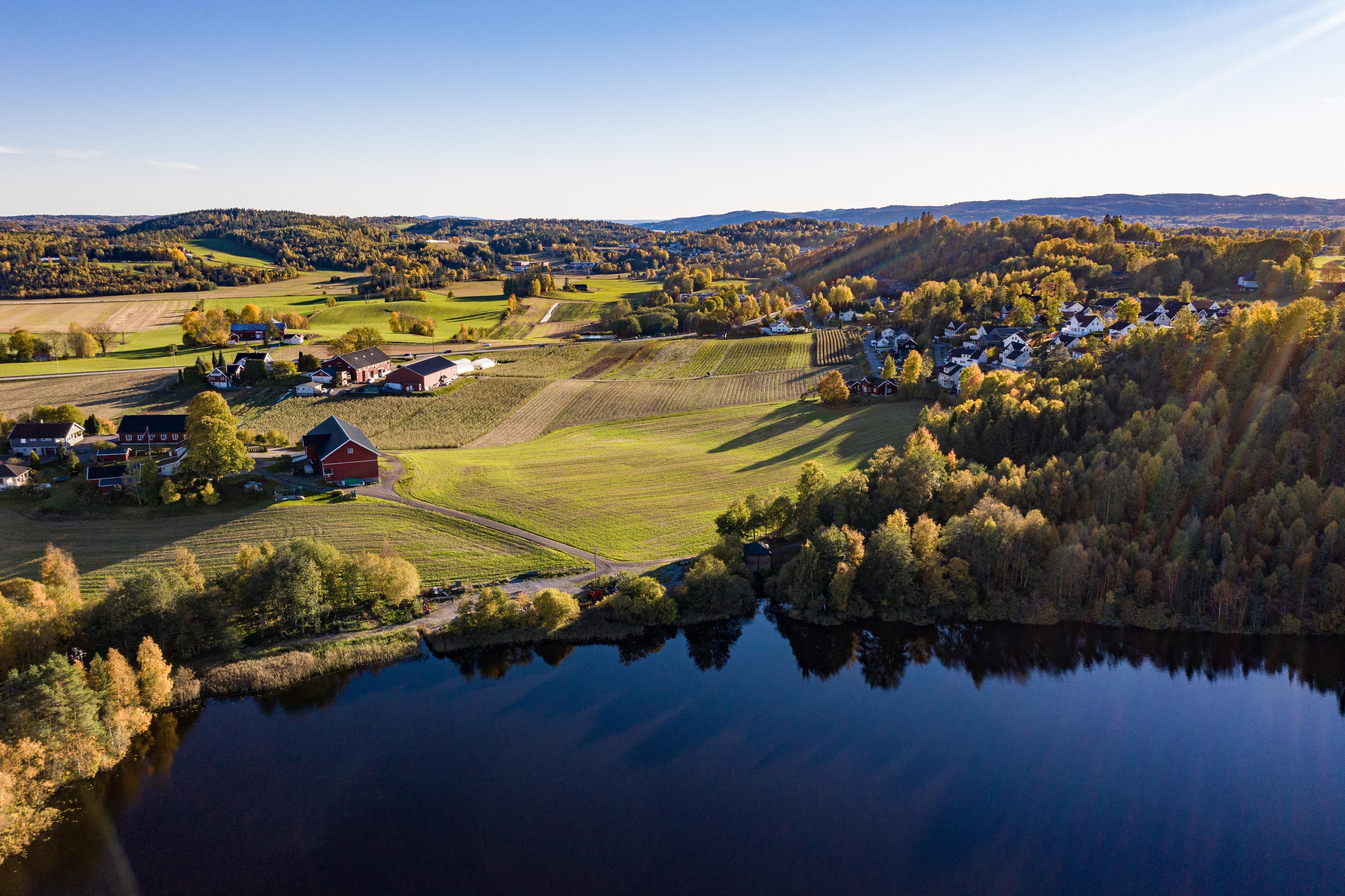Dronebilde av Haneborg gård