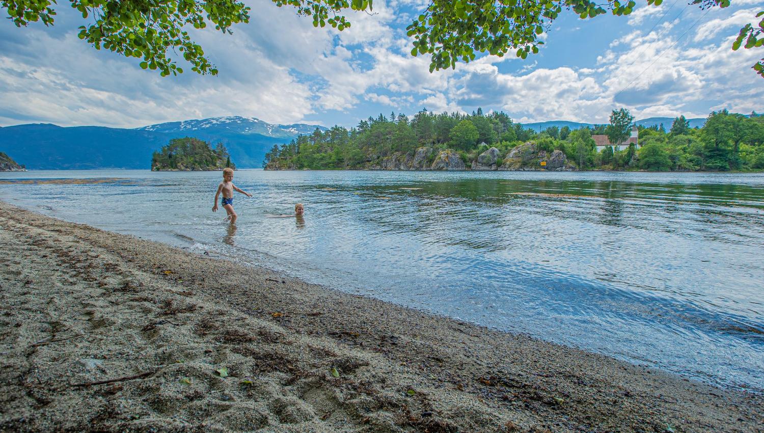Bading Kvamsøy, Balestrand