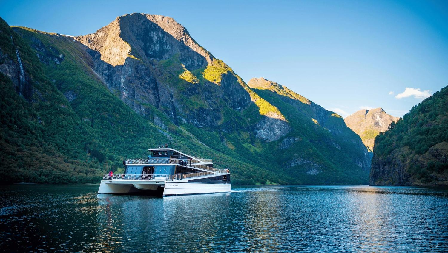 Fjord cruise on the Nærøyfjord