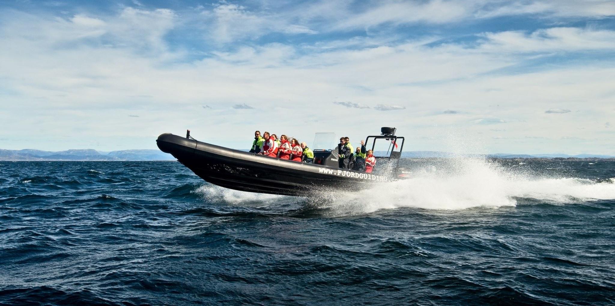Fjordguiding | RIBsafari Selje