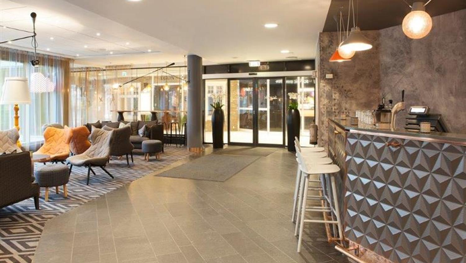 the reception and the lobby