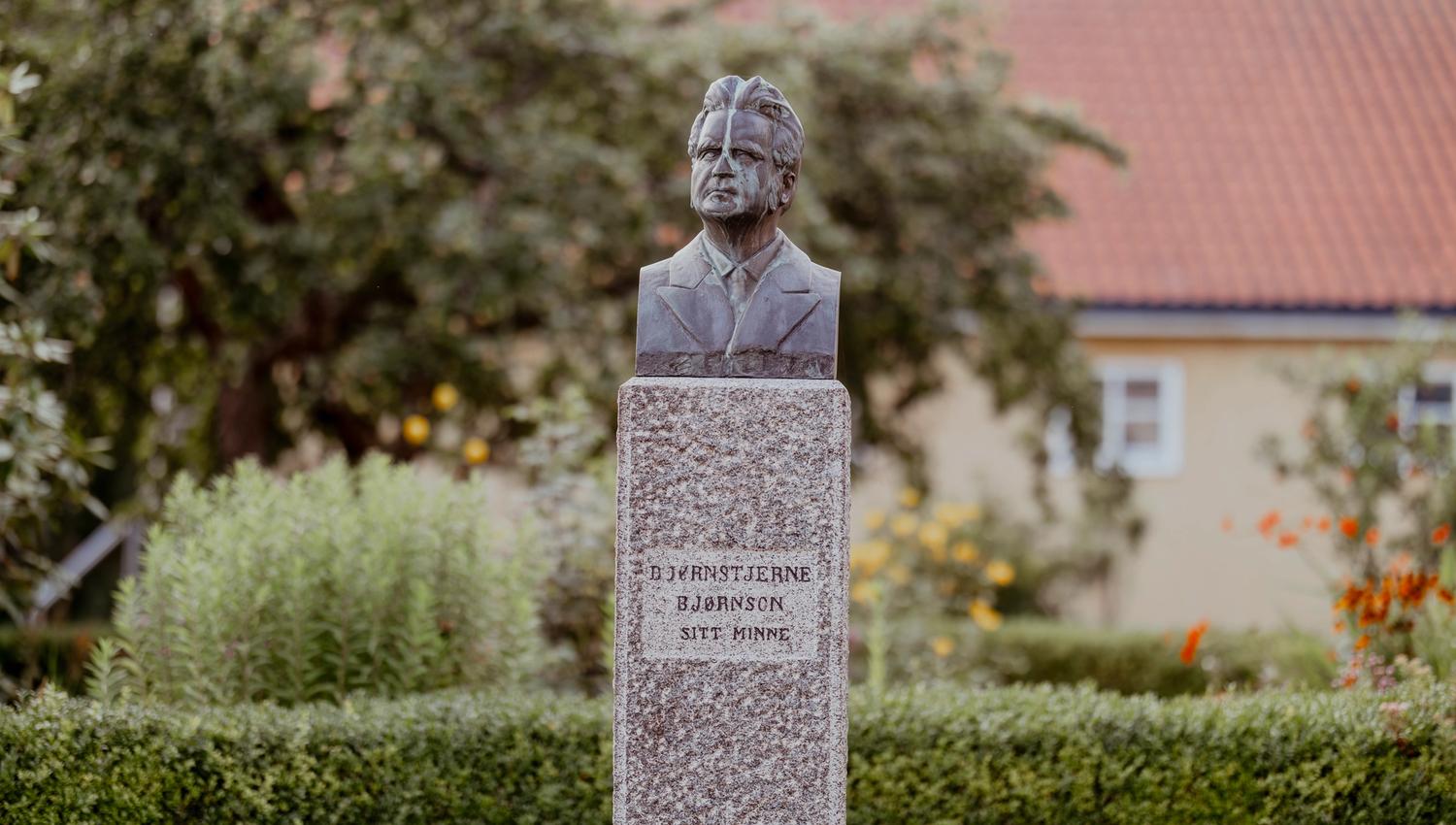 Byste av Bjørnstjerne Bjørnson
