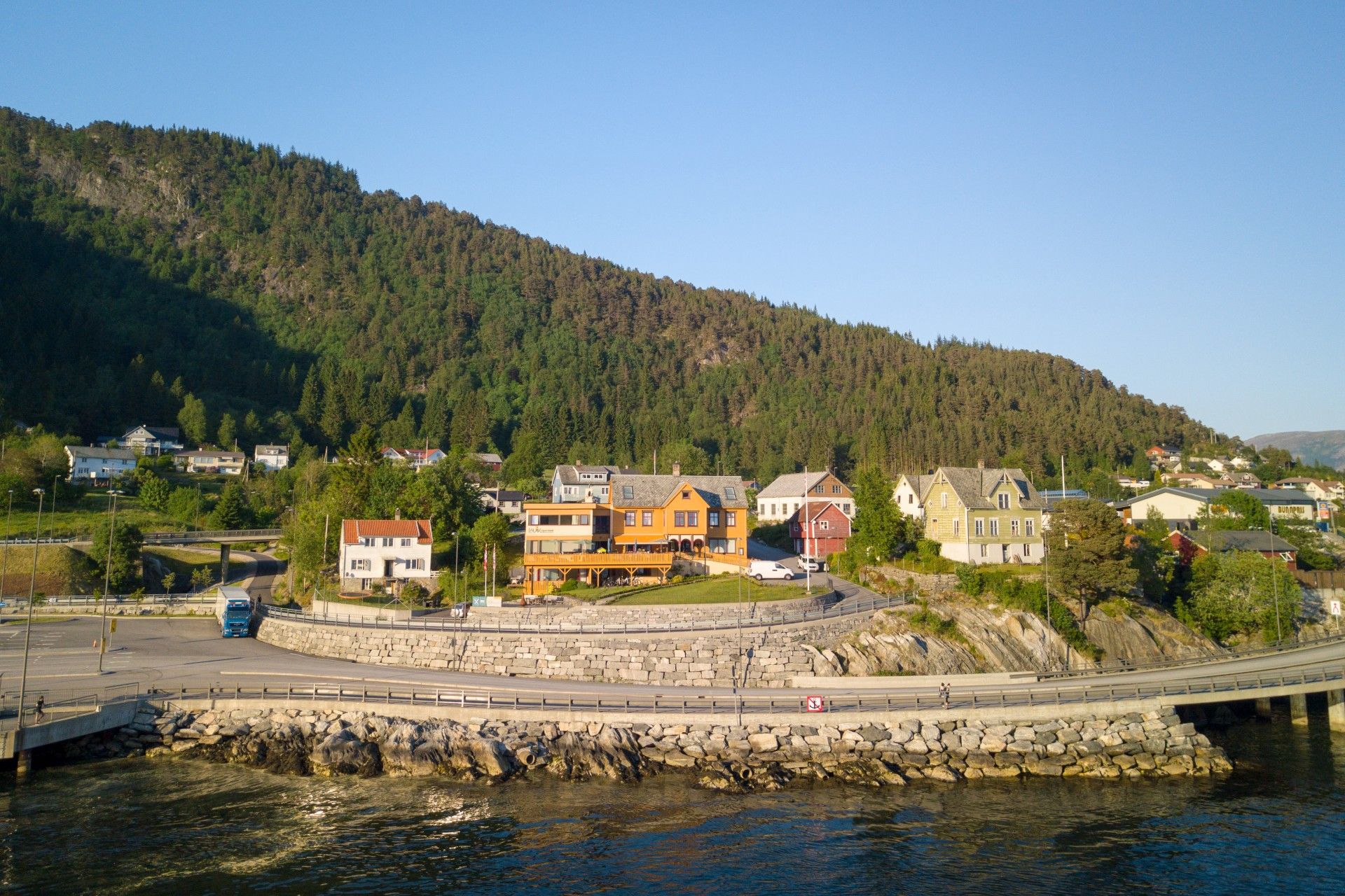Lavik Fjord Hotel Restaurant