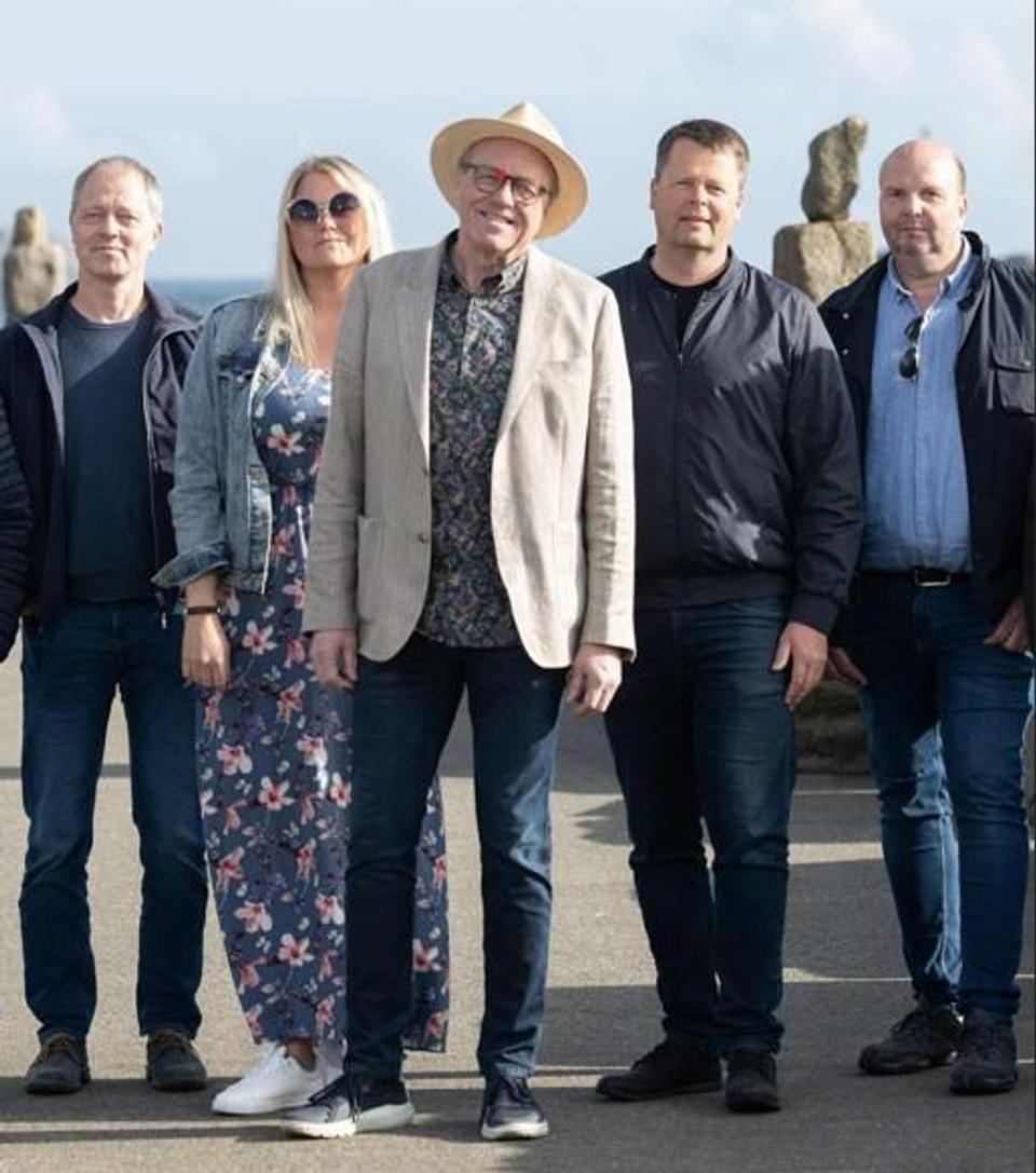 Bent & the Boys and a Girl at Sogndalstrand Cultural Hotel