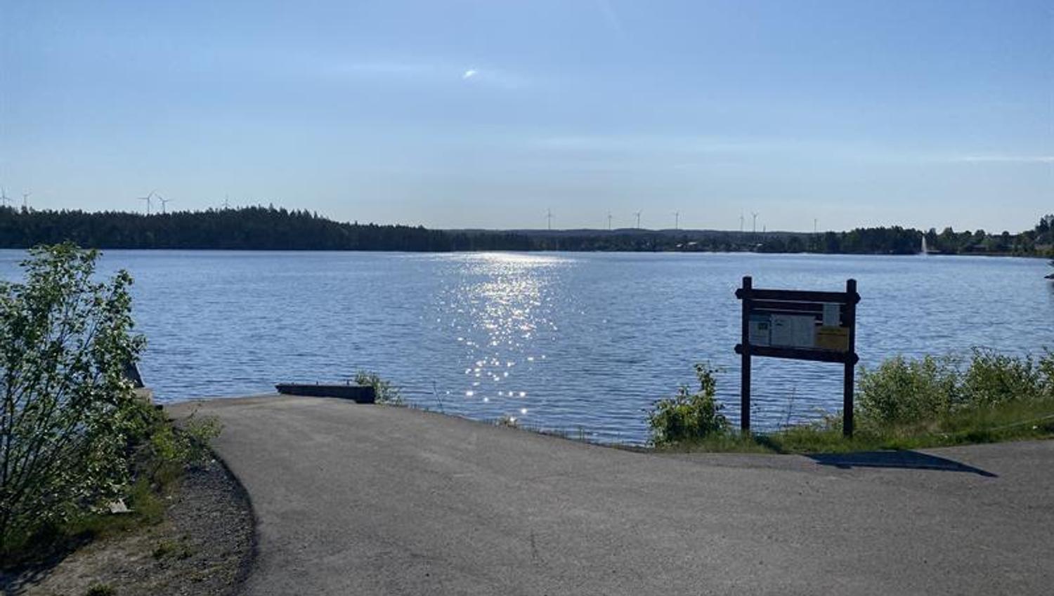 Båtutsettingsplassen i Ysterudvika, Ørje med info skilt