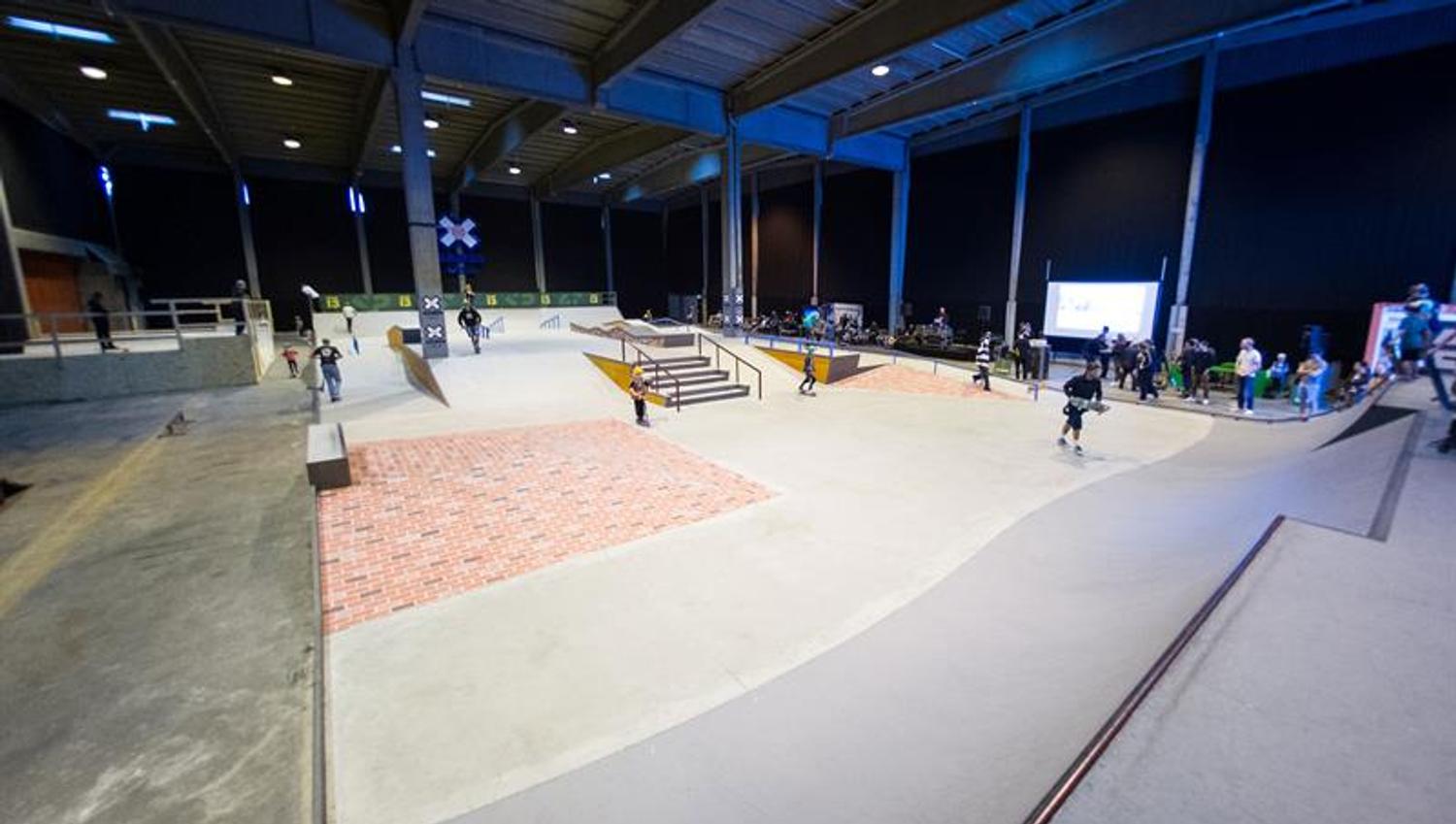 indoor halfpipe