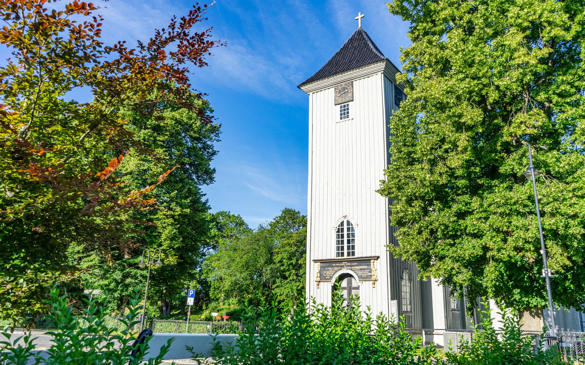 Drøbak kirke foto visitdrobakoscarsborg.no_