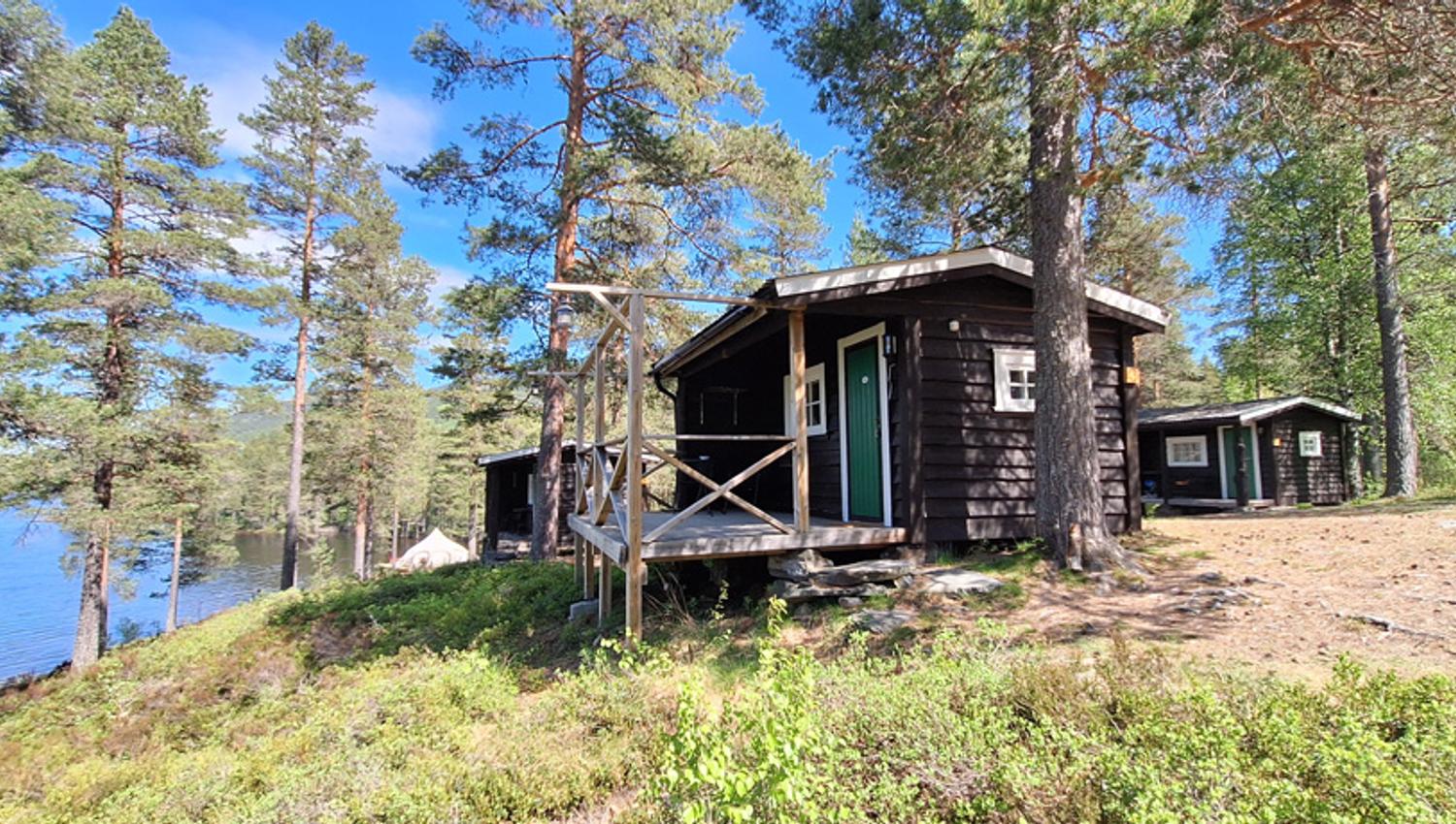 hytte til Telemark Camping & Motell ved et vann