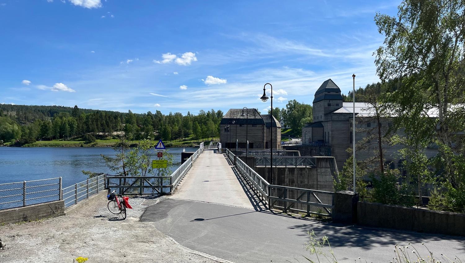 brua over kraftanlegget