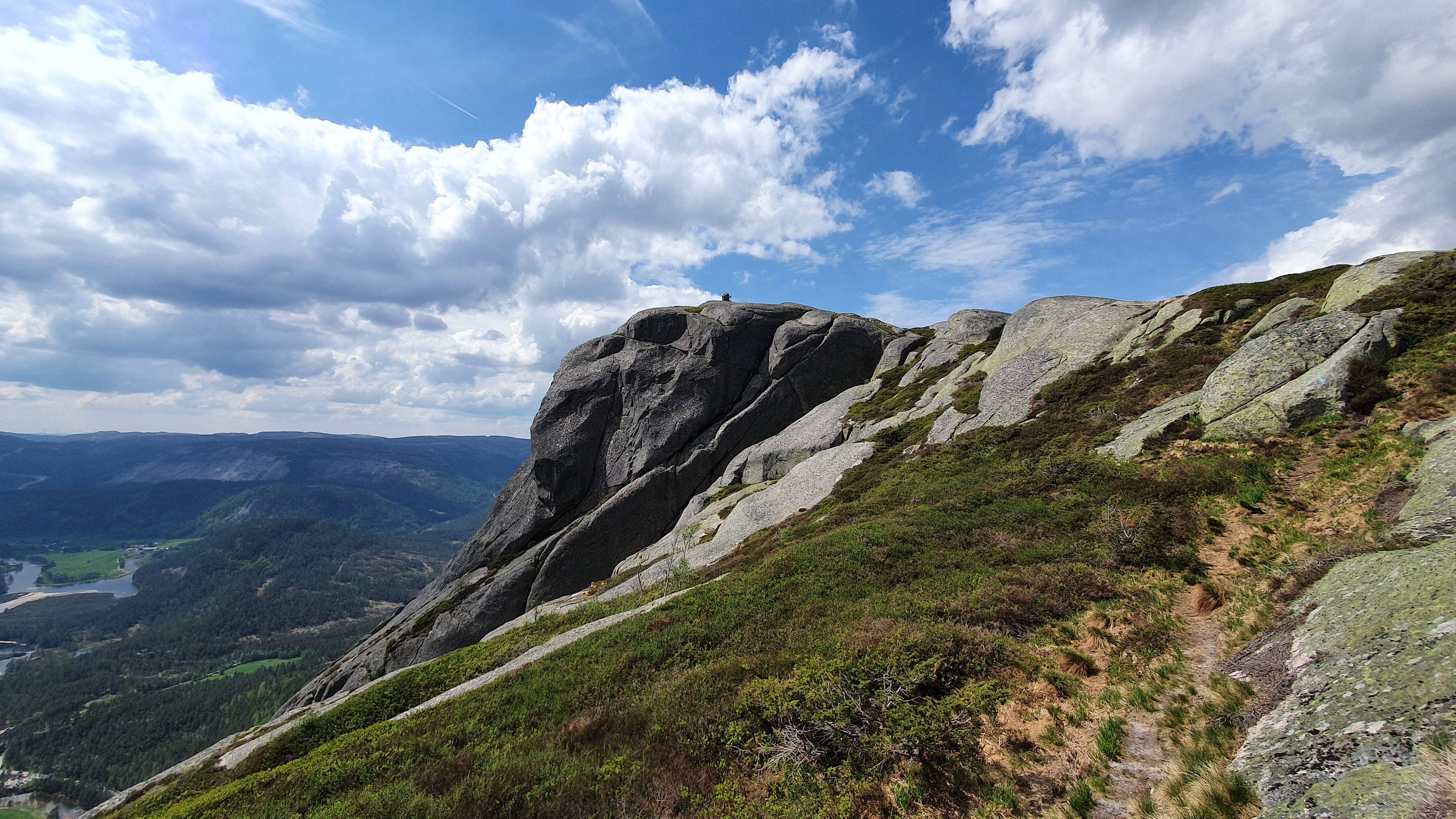 15. Knabekniben tatt på vei ned, knaben via ferrata, foto
