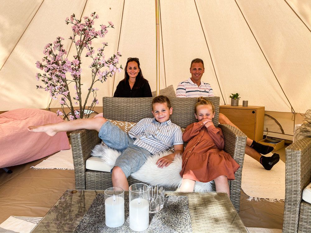 family in a glamping tent at Bolkesjø Gård