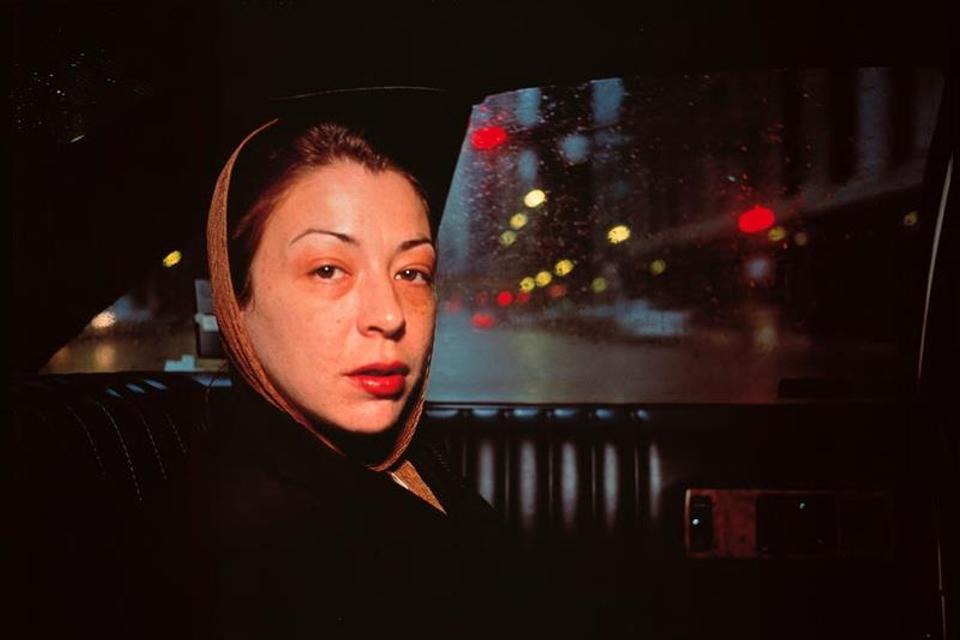 Nan Goldin, «Kathleen in the Taxi to Greer's Funeral. Chicago», 1996
