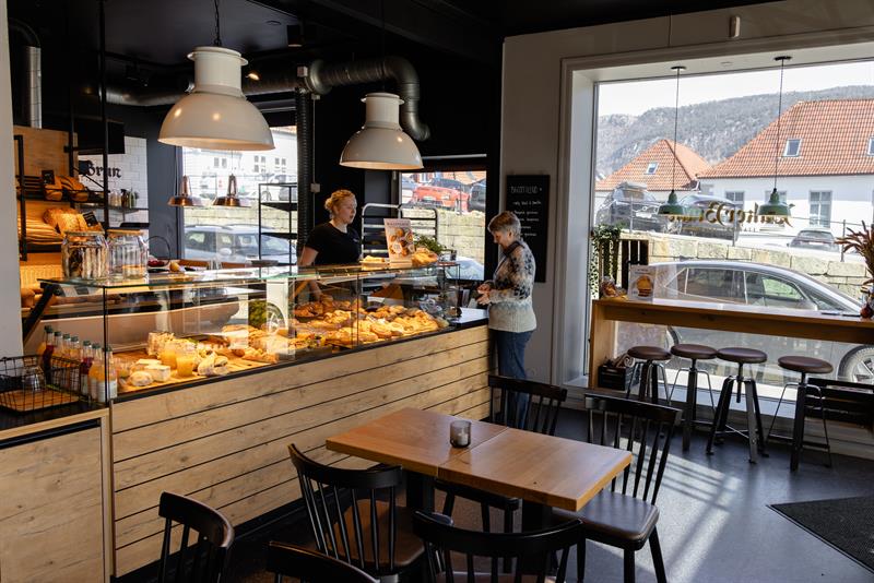 Baker Brun Klosteret
