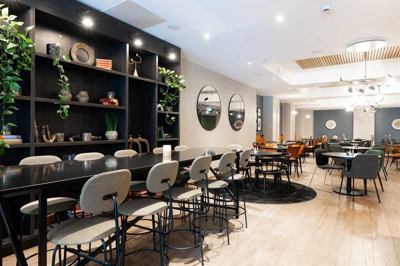 Breakfast area