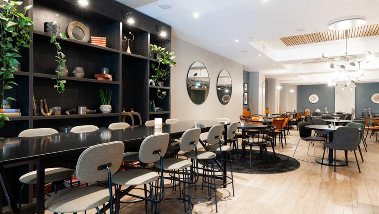 Breakfast area