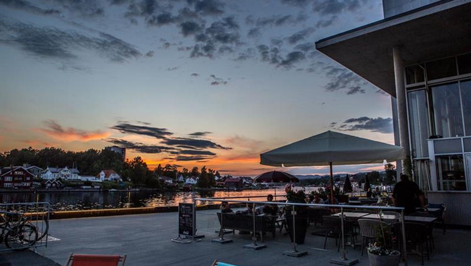 cafe at Ælvespeilet in the evening