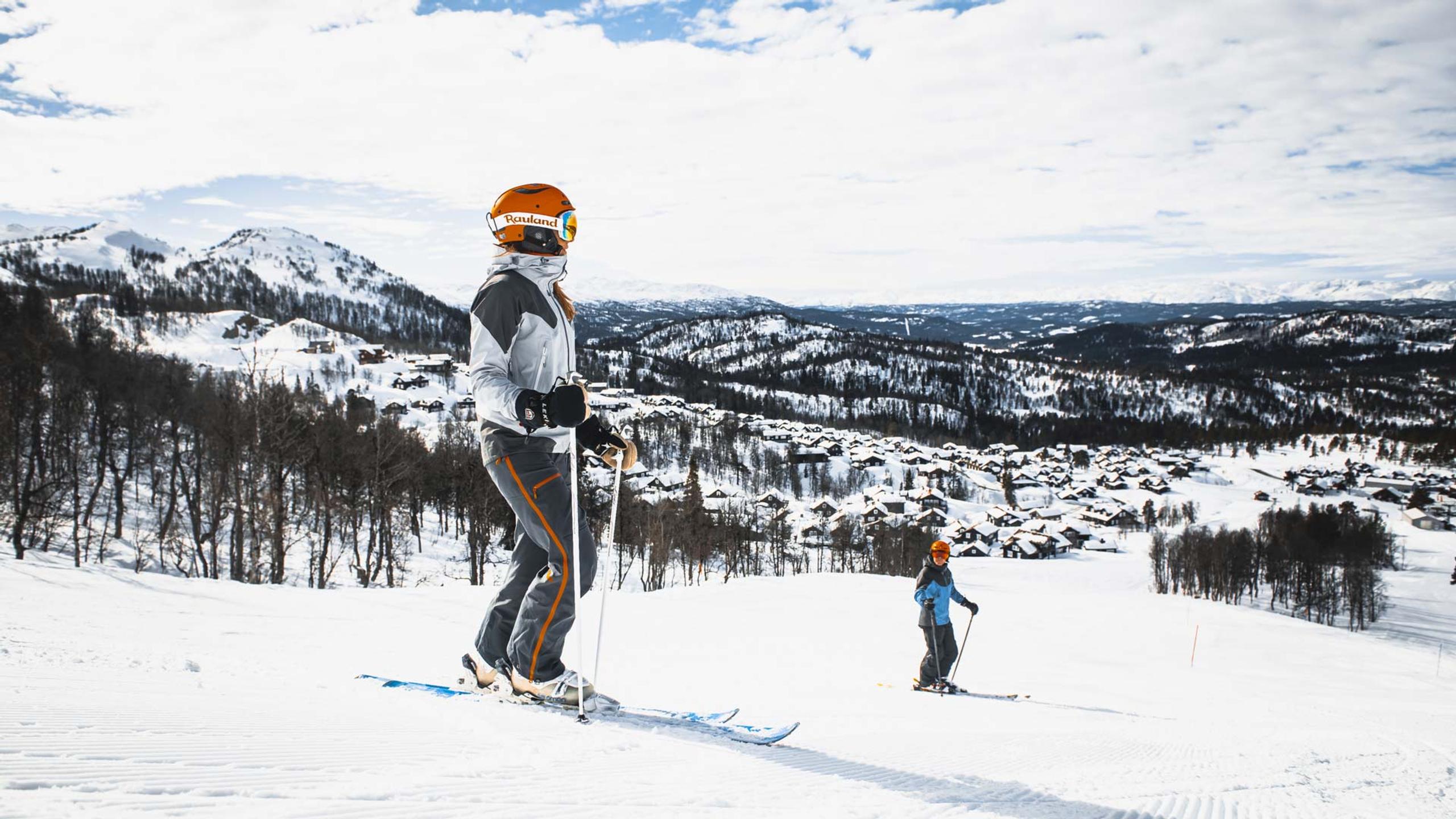 folk på alpinbakke på Rauland skisenter