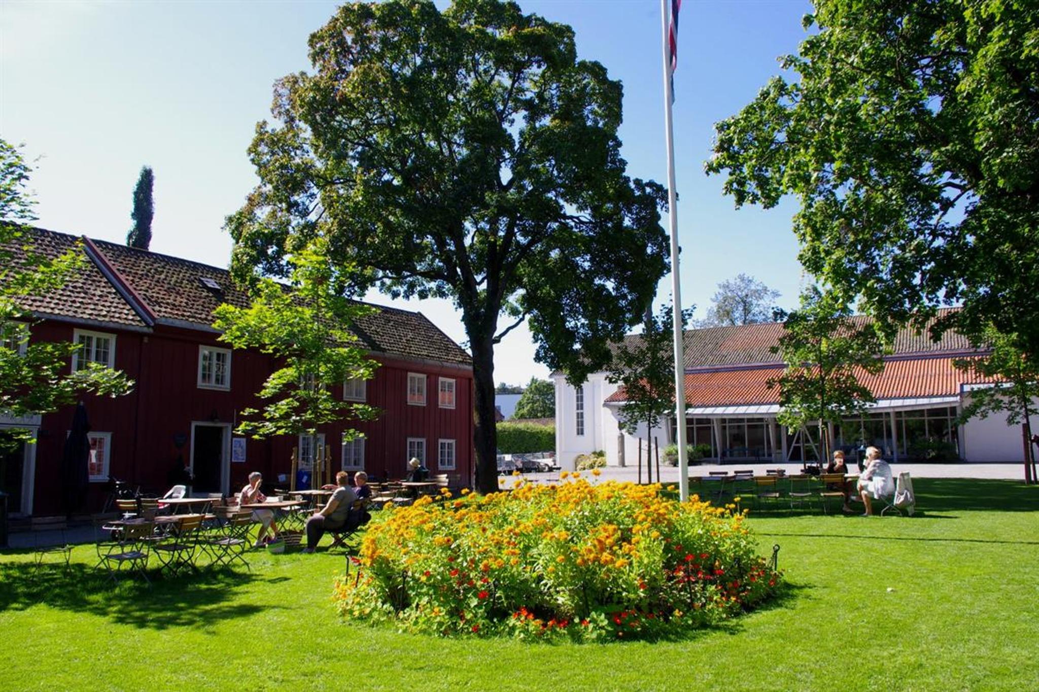 Solbed drengestua Hallen